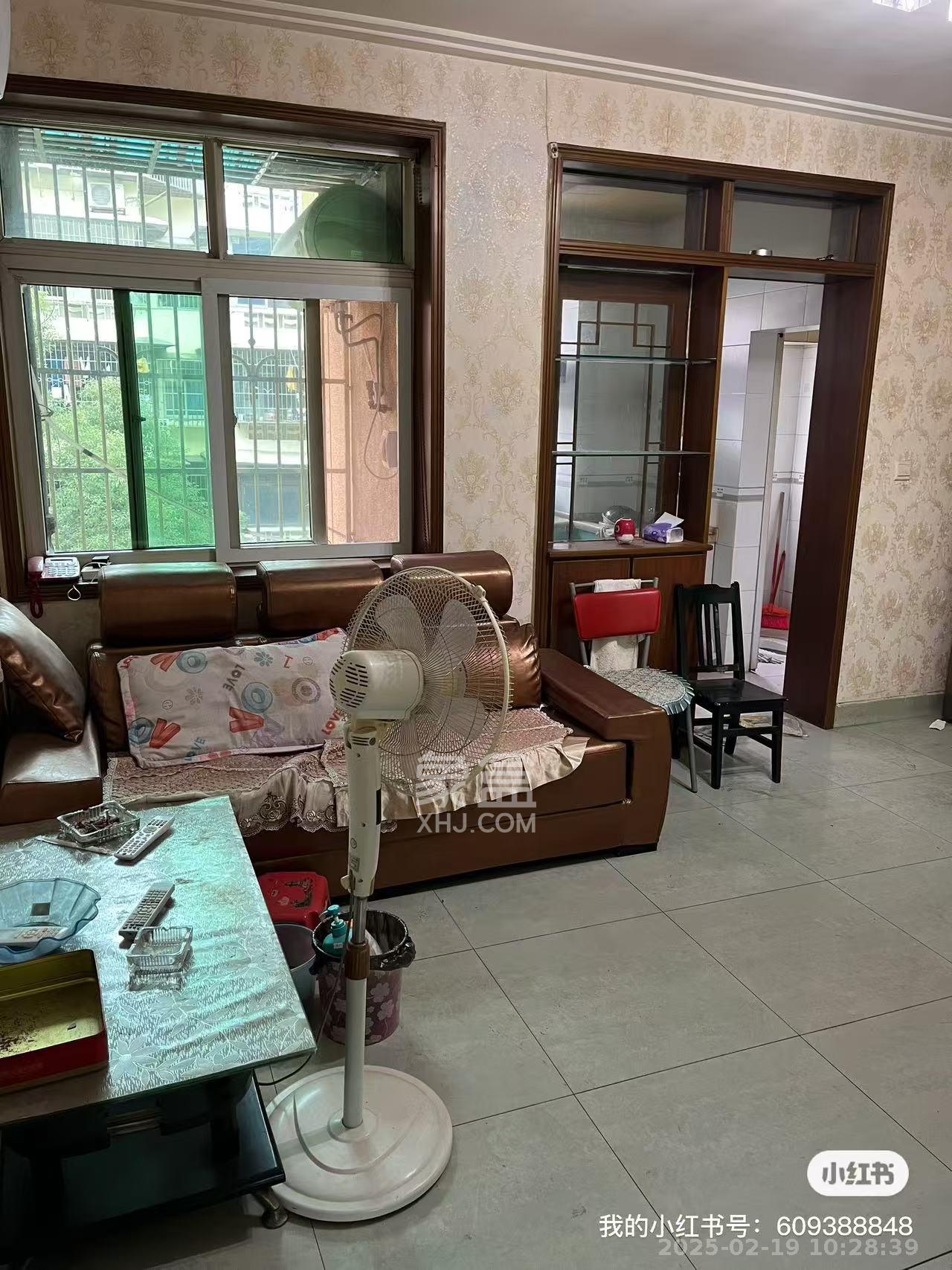 桔园小区1-8片 1室2厅1卫 1800.0元/月 桔园小区1-8片 1室2厅1卫 1800.0元/月室内图