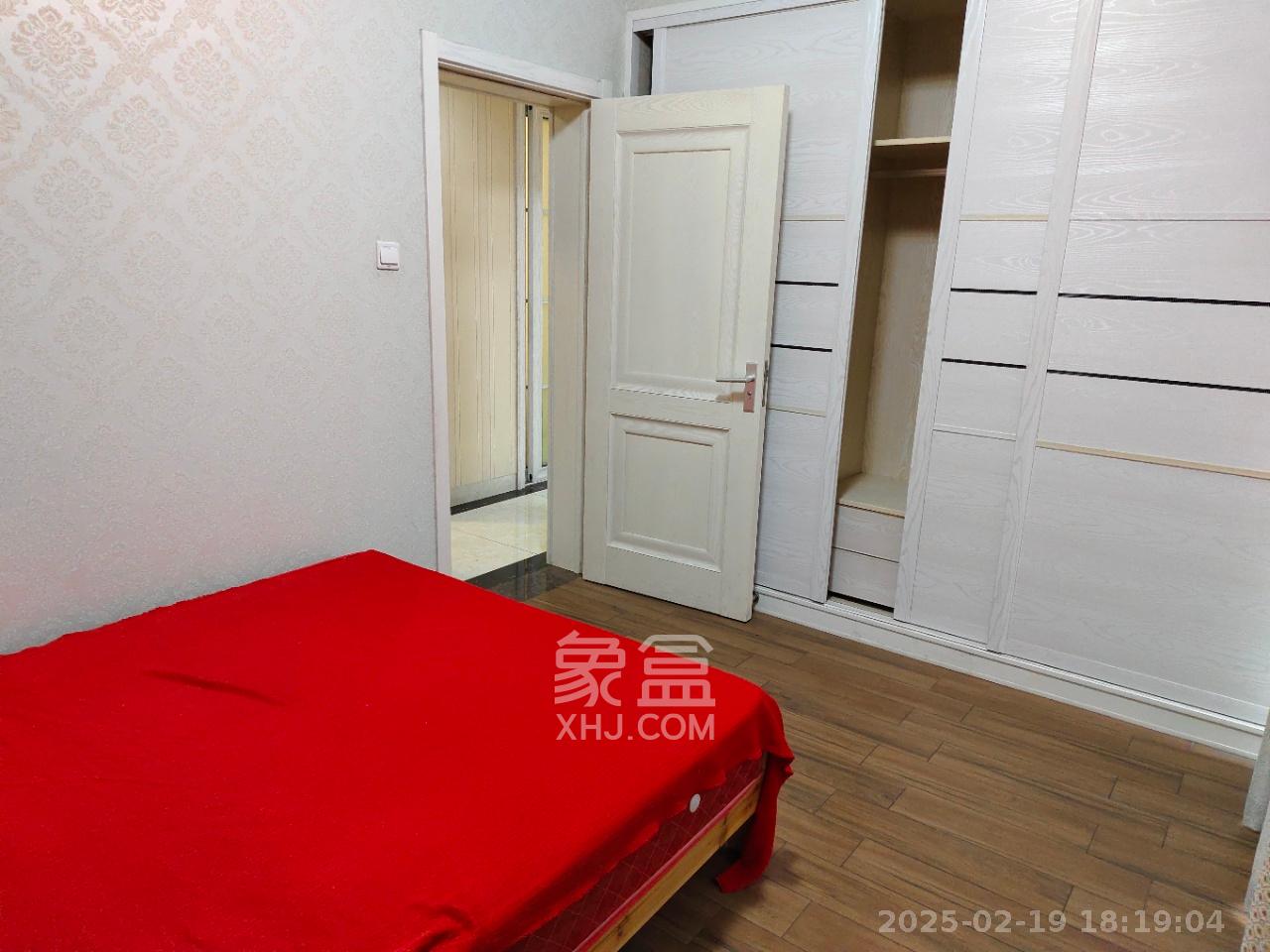 华雅花园 3室2厅1卫 1700.0元/月 华雅花园 3室2厅1卫 1700.0元/月室内图