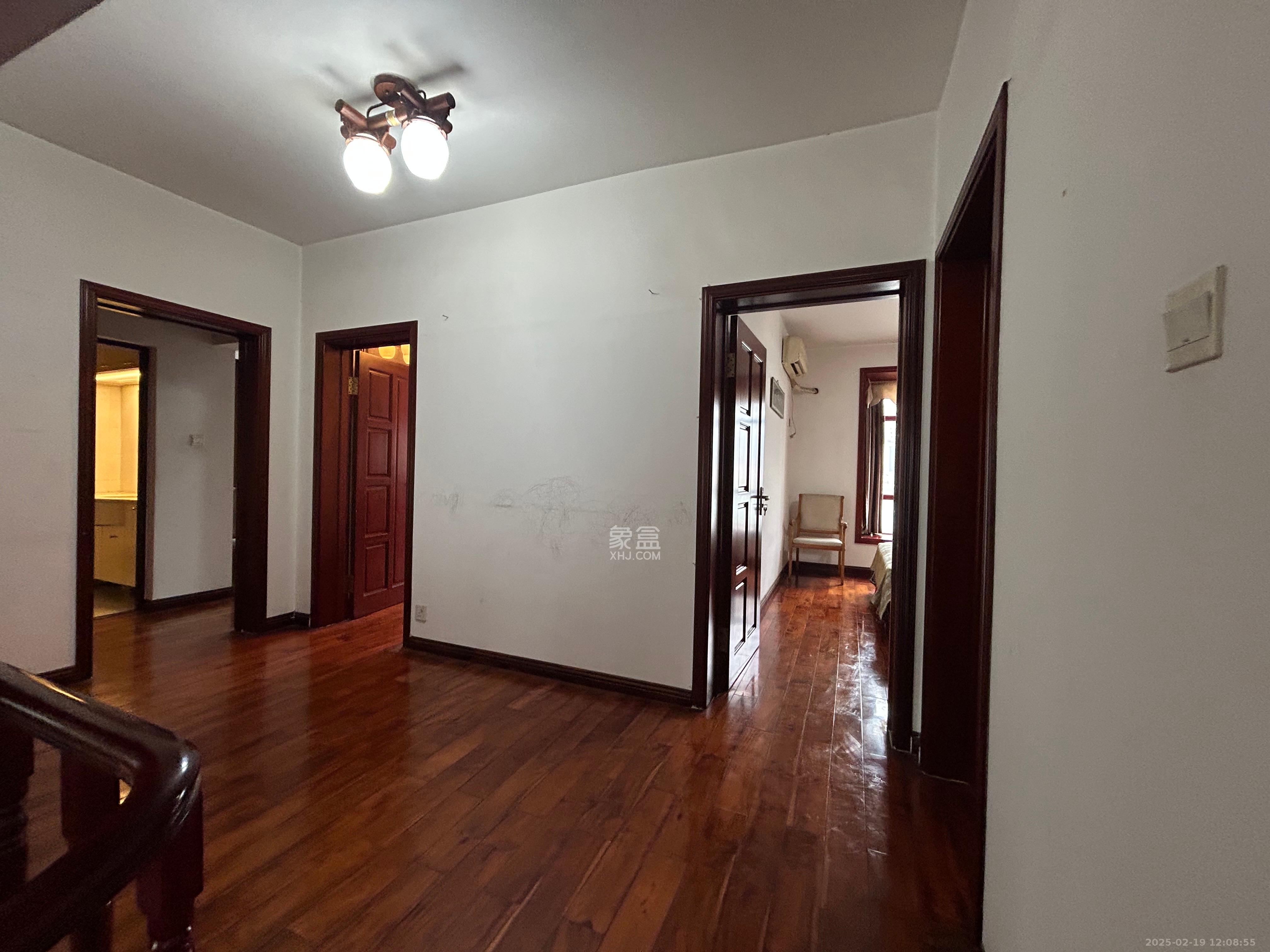 美林景园 4室2厅2卫 3000.0元/月 美林景园 4室2厅2卫 3000.0元/月室内图