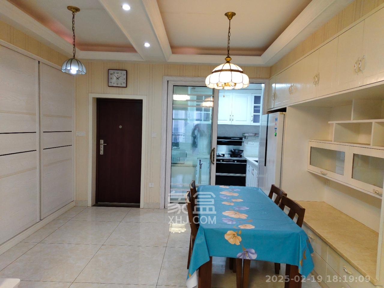 华雅花园 3室2厅1卫 1700.0元/月 华雅花园 3室2厅1卫 1700.0元/月室内图