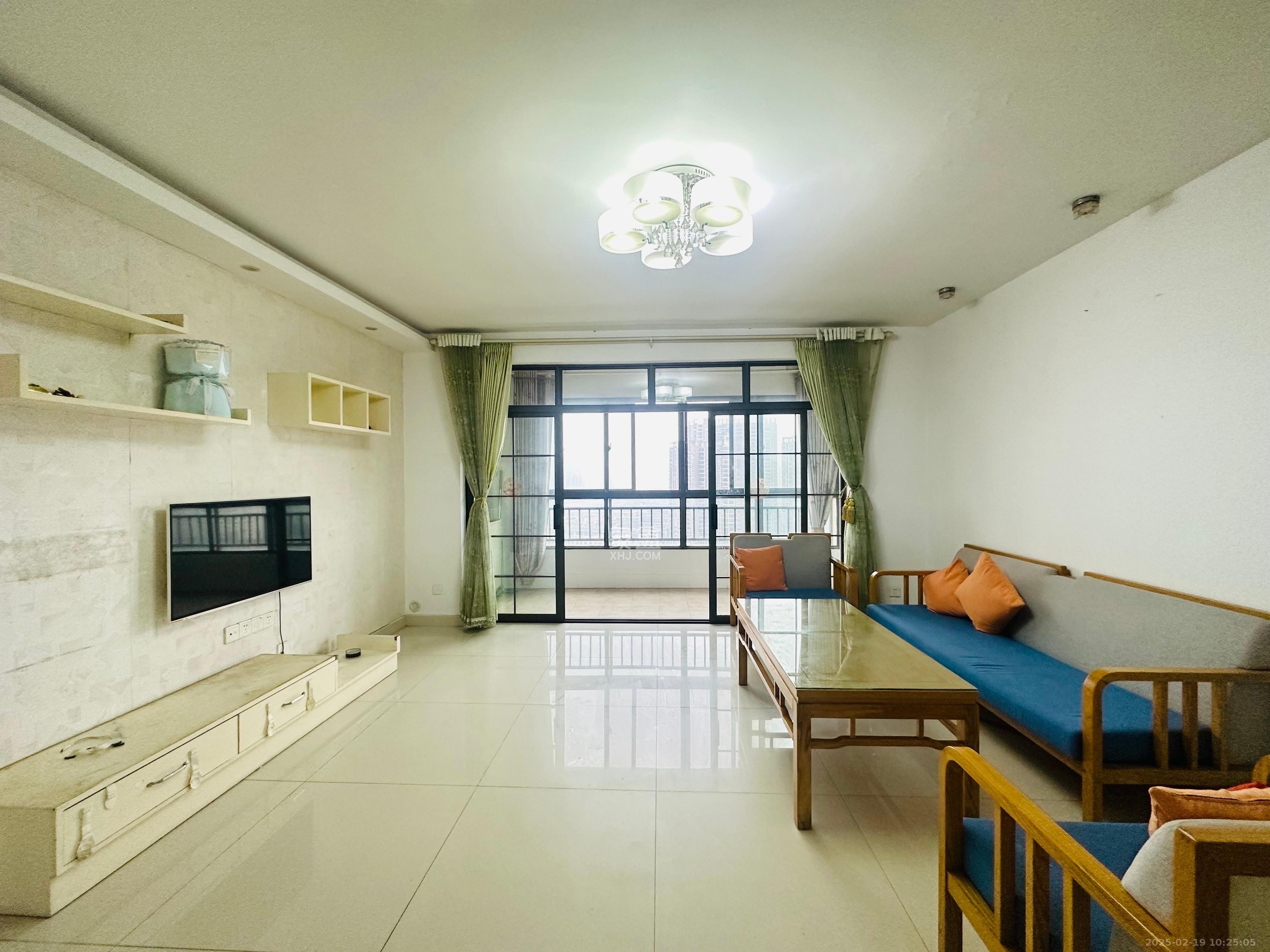 好望谷 3室2厅2卫 1900.0元/月 好望谷 3室2厅2卫 1900.0元/月室内图