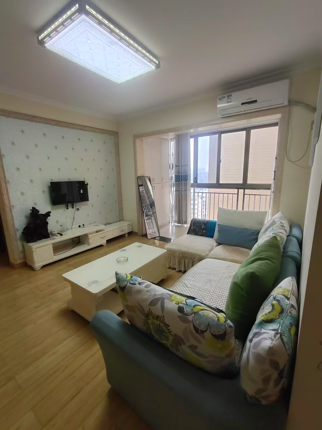 华新苑 1室0厅0卫 2000.0元/月 华新苑 1室0厅0卫 2000.0元/月室内图