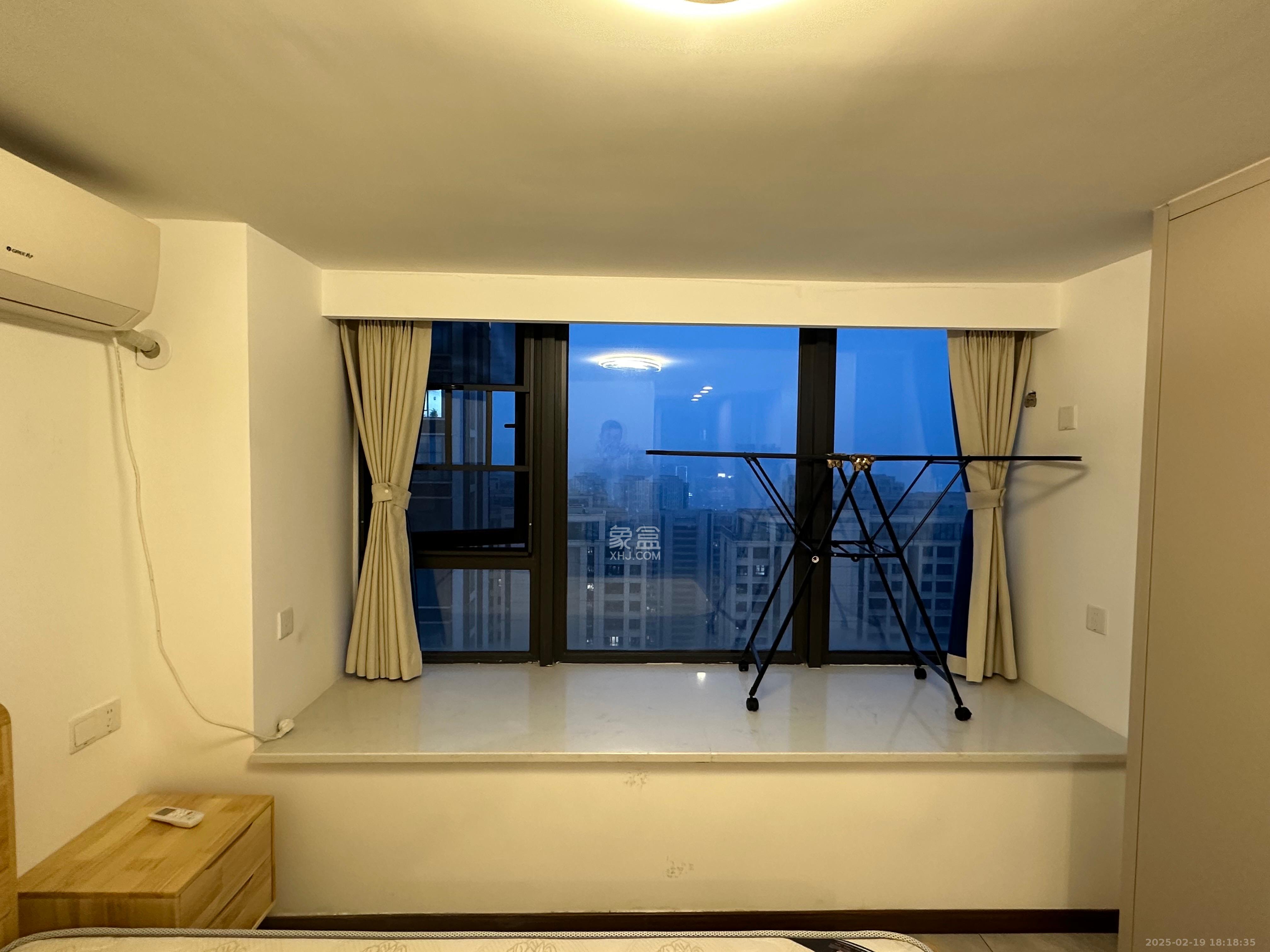 龙湖铂金岛 1室0厅2卫 1400.0元/月 龙湖铂金岛 1室0厅2卫 1400.0元/月室内图