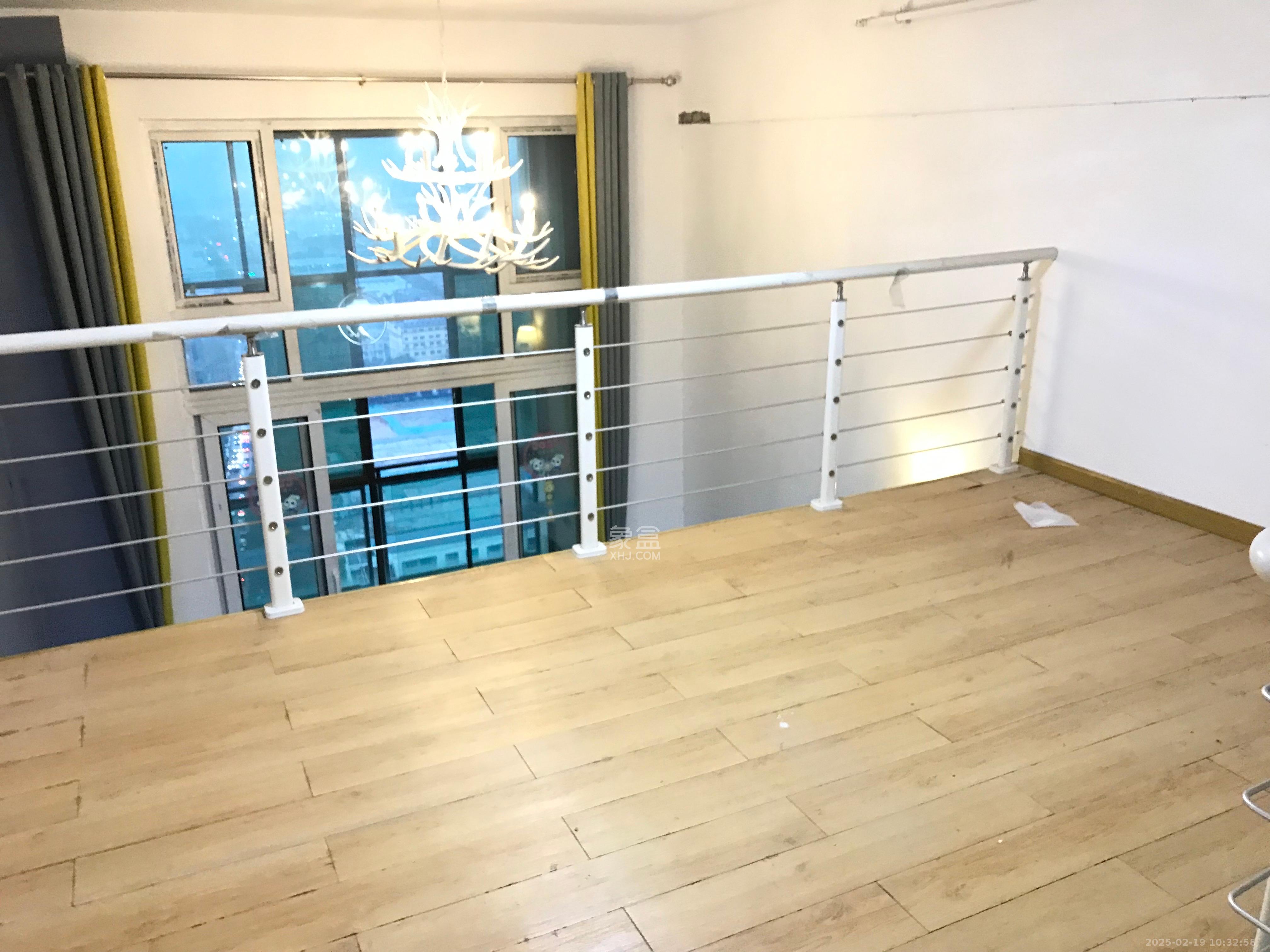 金科时代中心 1室1厅1卫 1600.0元/月 金科时代中心 1室1厅1卫 1600.0元/月室内图