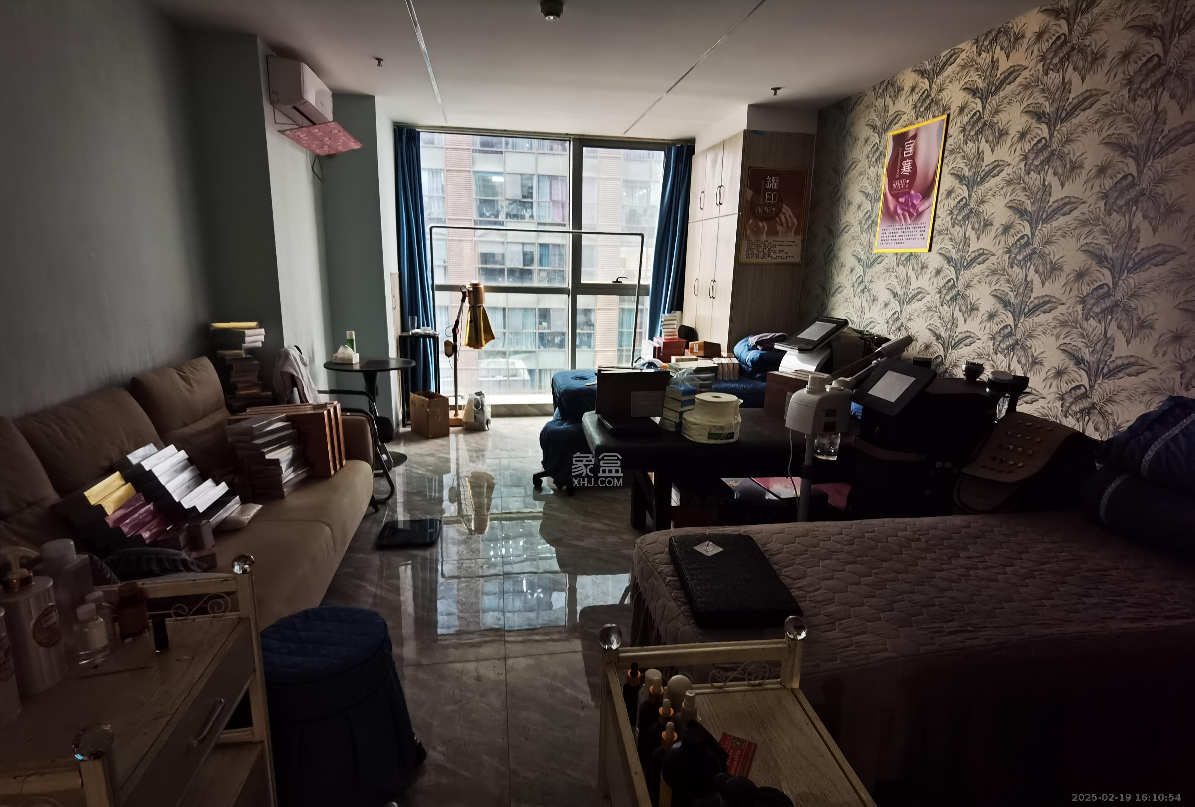 奥克斯滨仕花园(奥克斯洋湖广场/奥克斯中心) 1室0厅0卫 2000.0元/月 奥克斯滨仕花园(奥克斯洋湖广场/奥克斯中心) 1室0厅0卫 2000.0元/月室内图