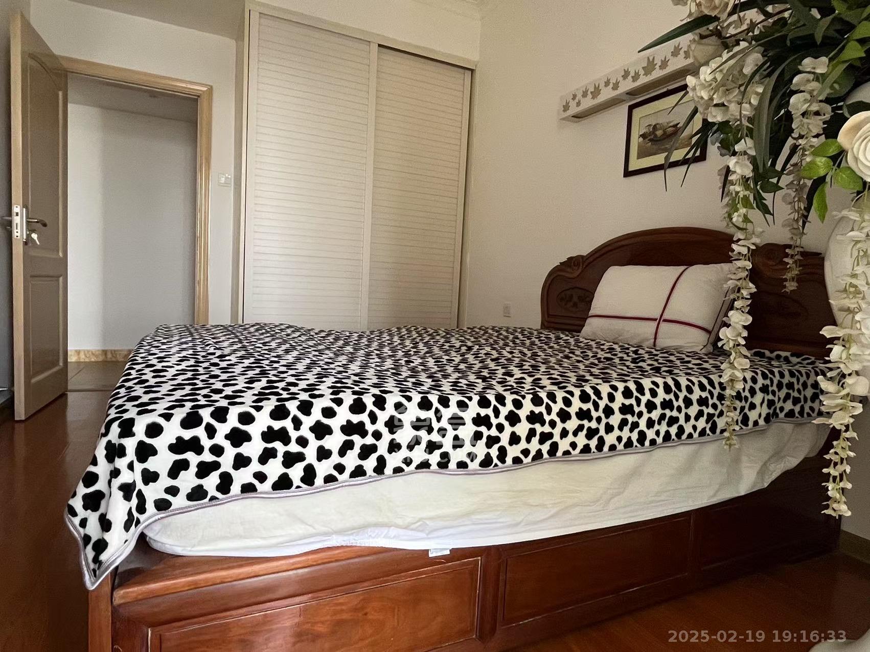 芙佳花园 3室2厅2卫 3200.0元/月 芙佳花园 3室2厅2卫 3200.0元/月室内图