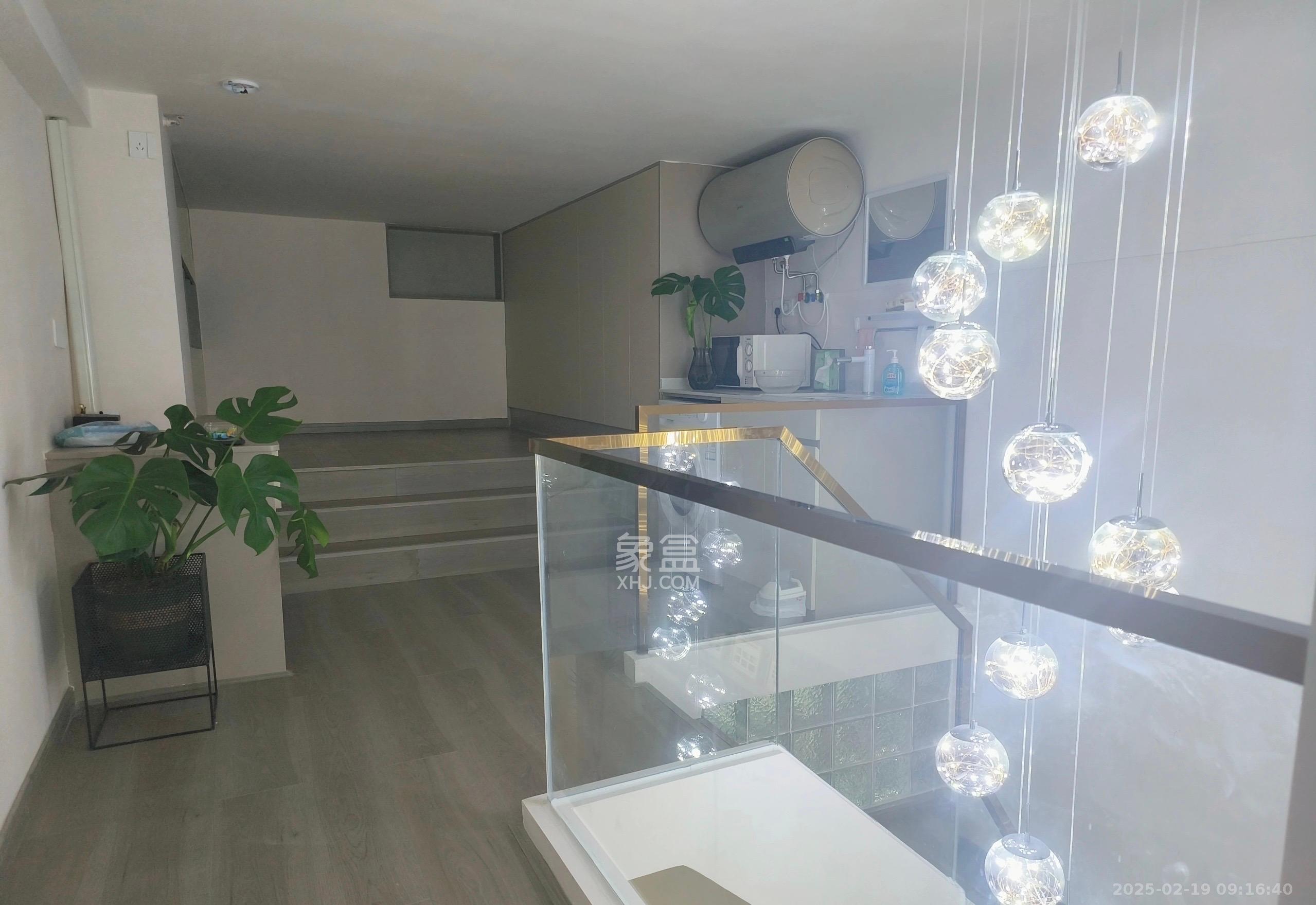 中交广场公寓  2室1厅1卫   2200.00元/月室内图