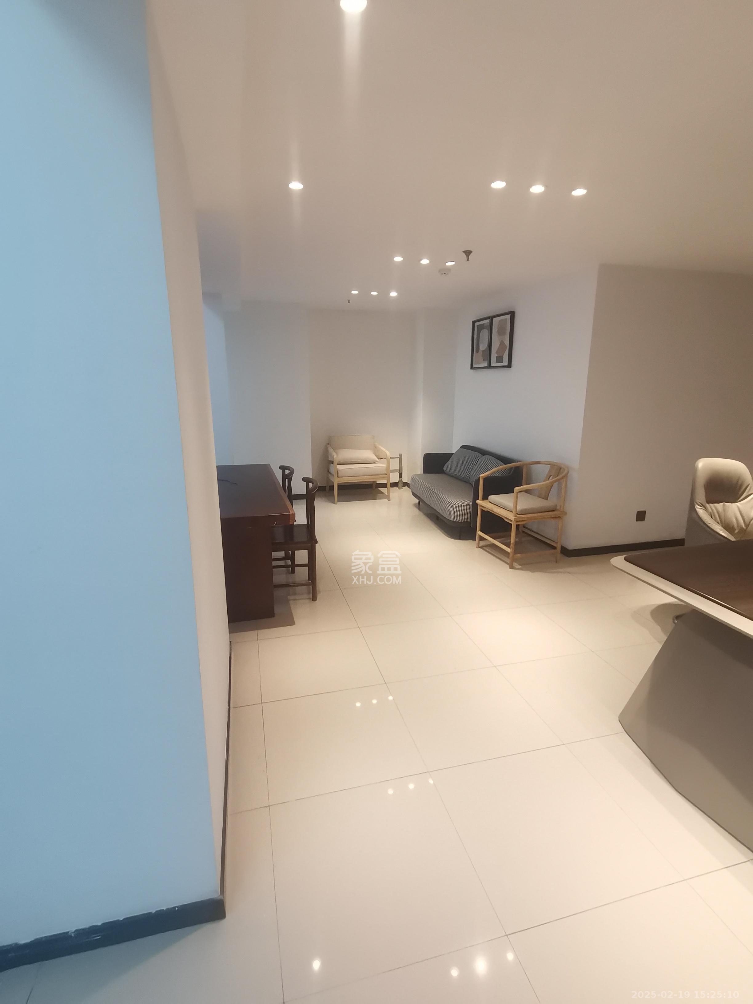 果遇微住宅(筑安雅居) 1室1厅1卫 2200.0元/月 果遇微住宅(筑安雅居) 1室1厅1卫 2200.0元/月室内图