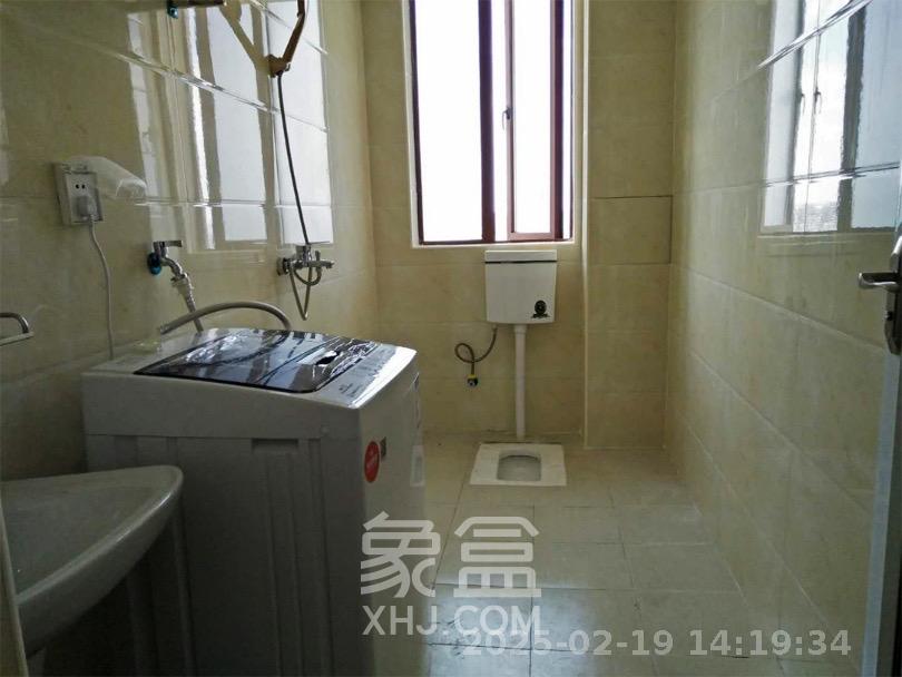 万里时代  4室2厅2卫   2800.00元/月室内图