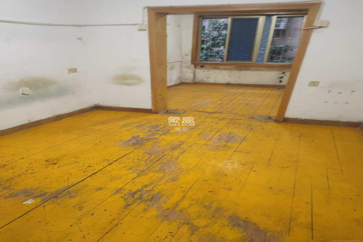 向韶村 3室1厅1卫 2000.0元/月 向韶村 3室1厅1卫 2000.0元/月室内图