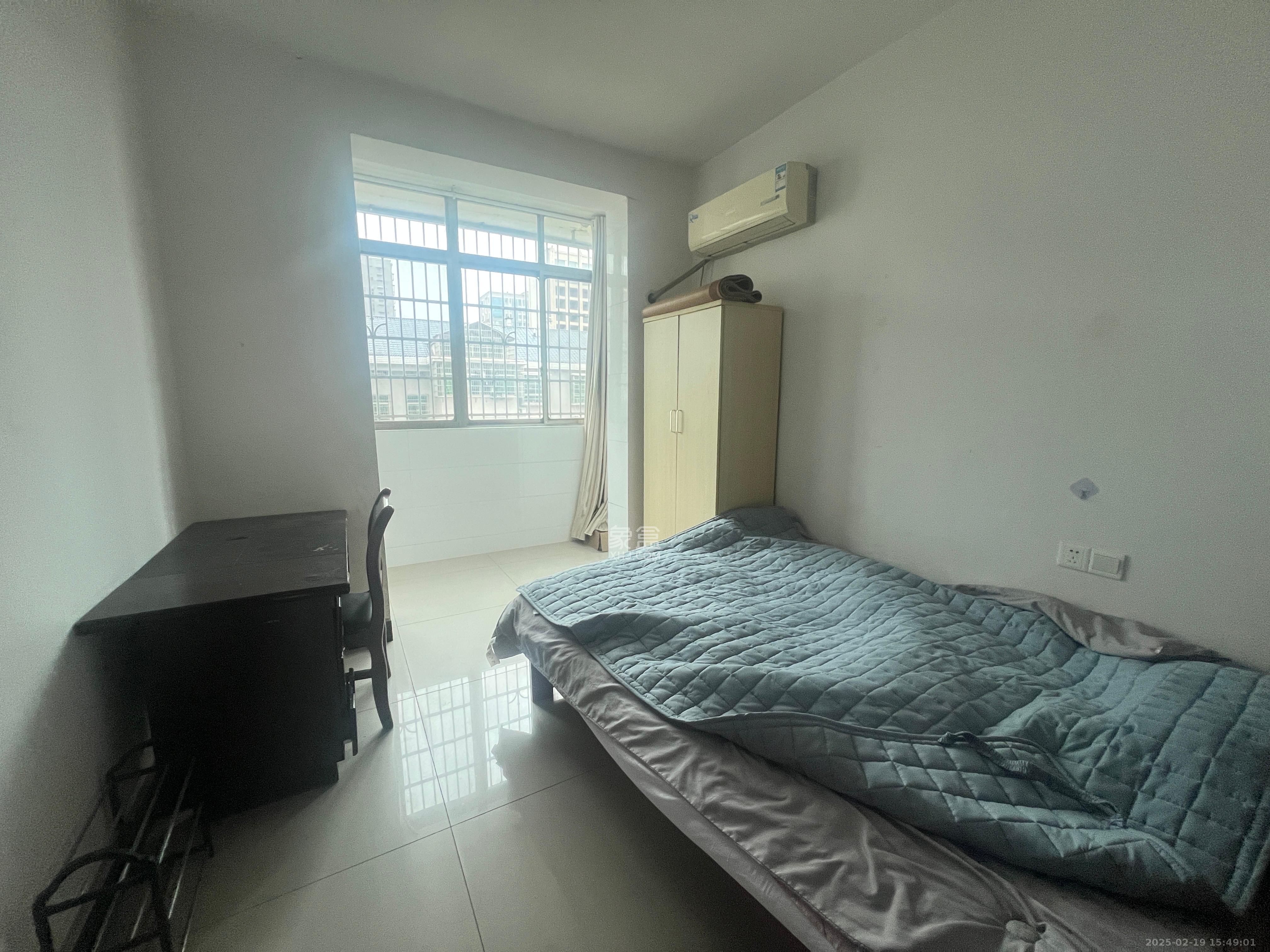 金桂小区一期 1室0厅0卫 1600.0元/月 金桂小区一期 1室0厅0卫 1600.0元/月室内图