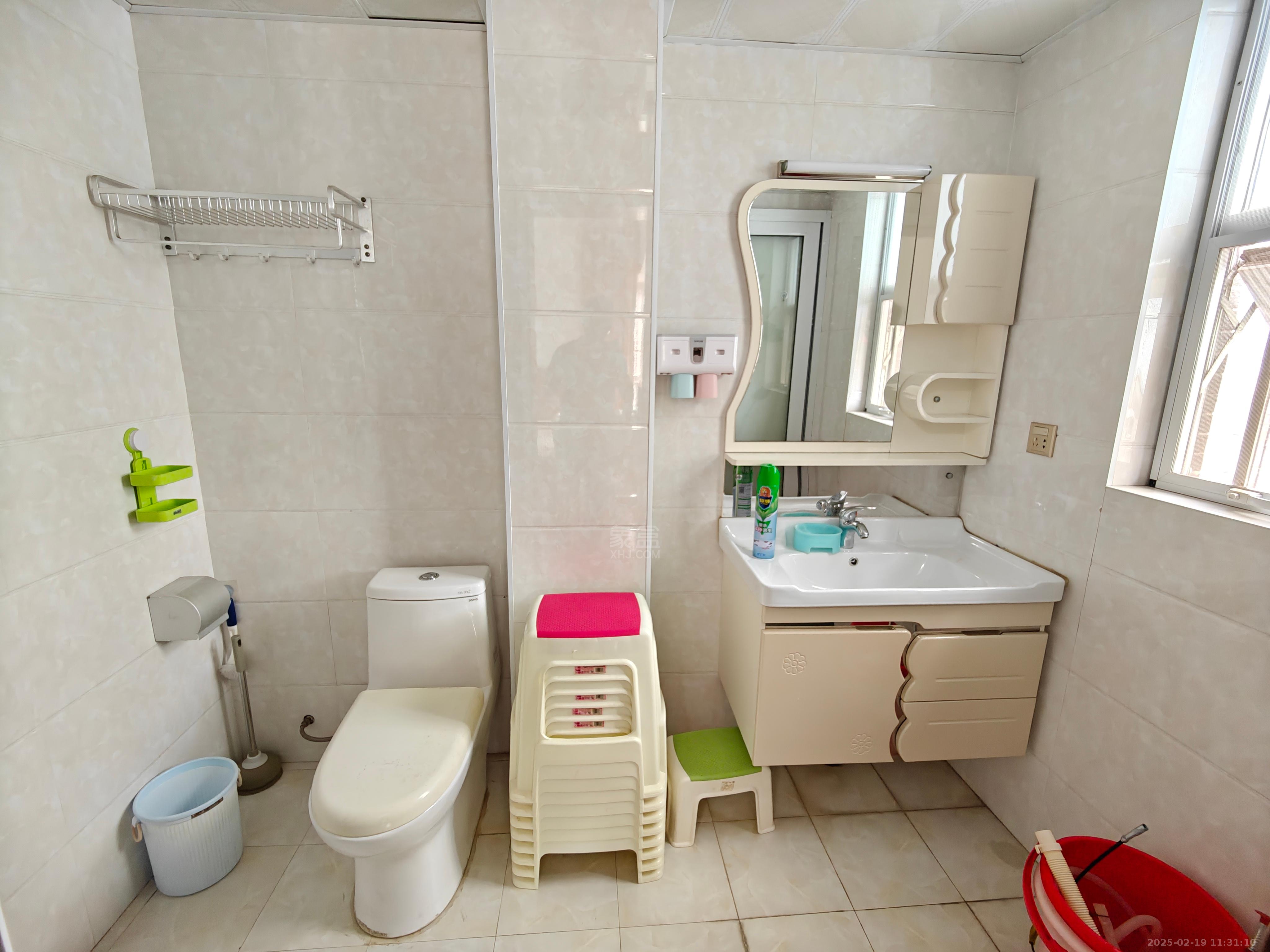 美的城二期 3室2厅2卫 1800.0元/月 美的城二期 3室2厅2卫 1800.0元/月室内图