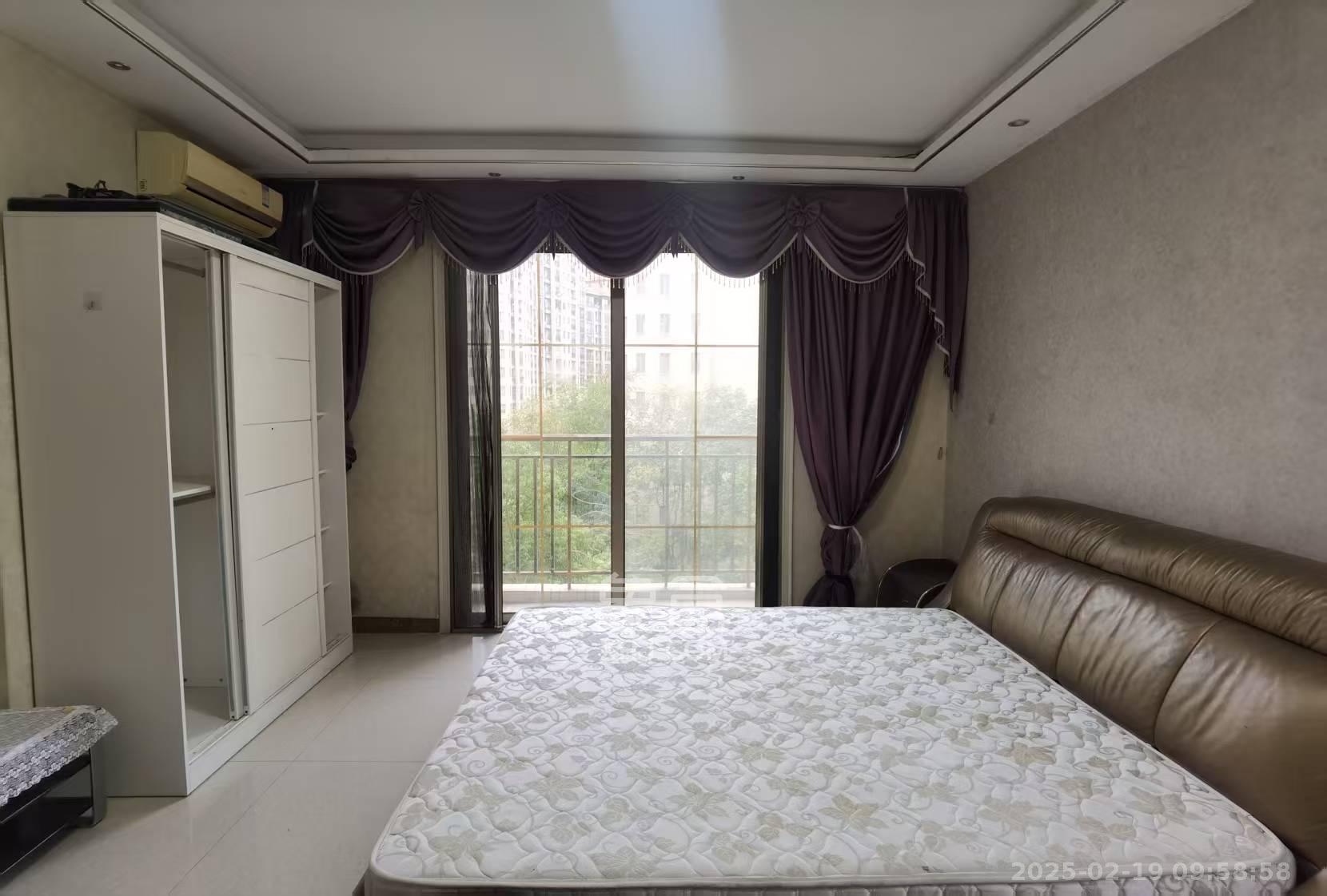 长沙玫瑰园 4室2厅2卫 2300.0元/月 长沙玫瑰园 4室2厅2卫 2300.0元/月室内图