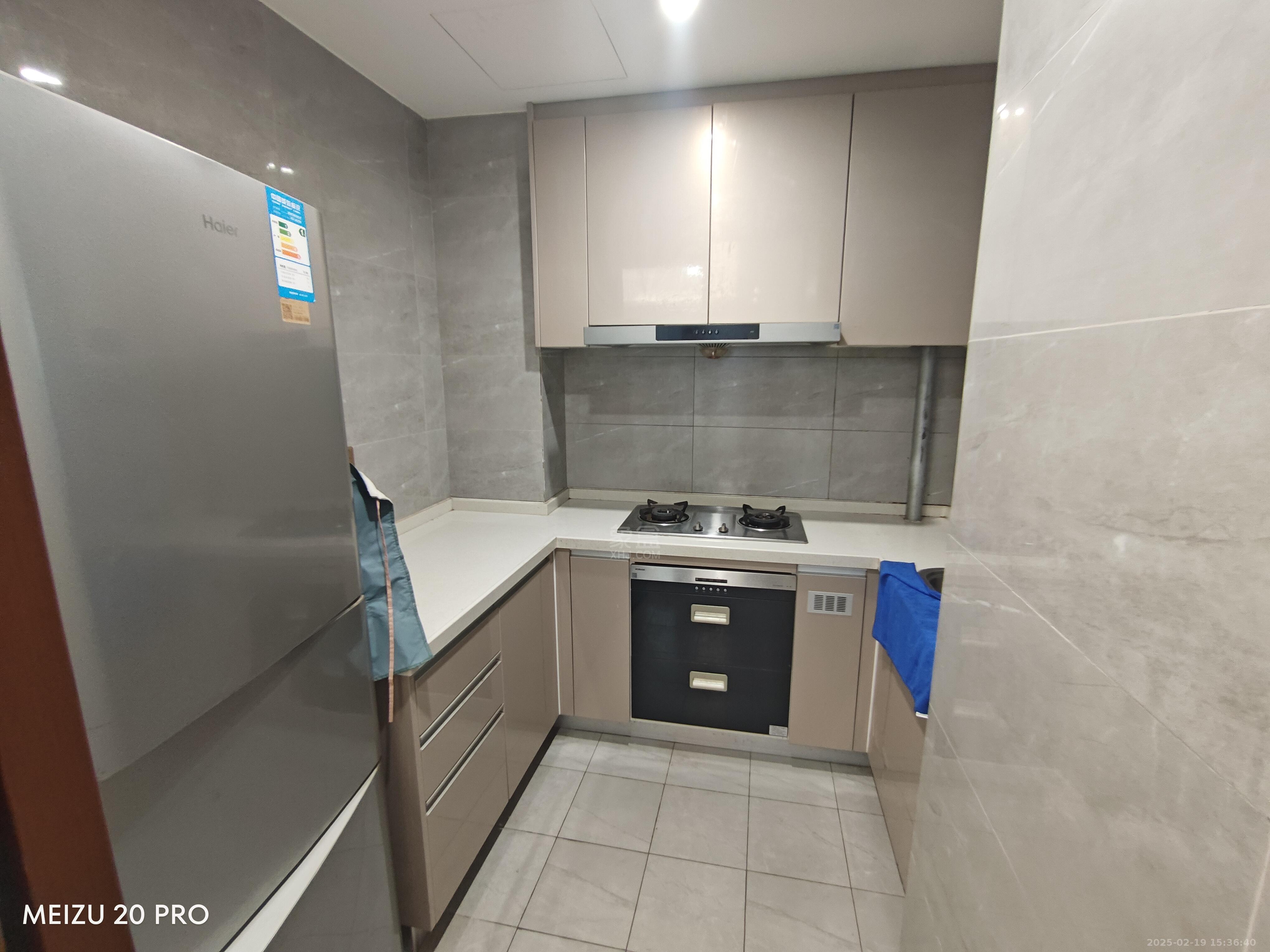 城际空间站 4室2厅2卫 2500.0元/月 城际空间站 4室2厅2卫 2500.0元/月室内图