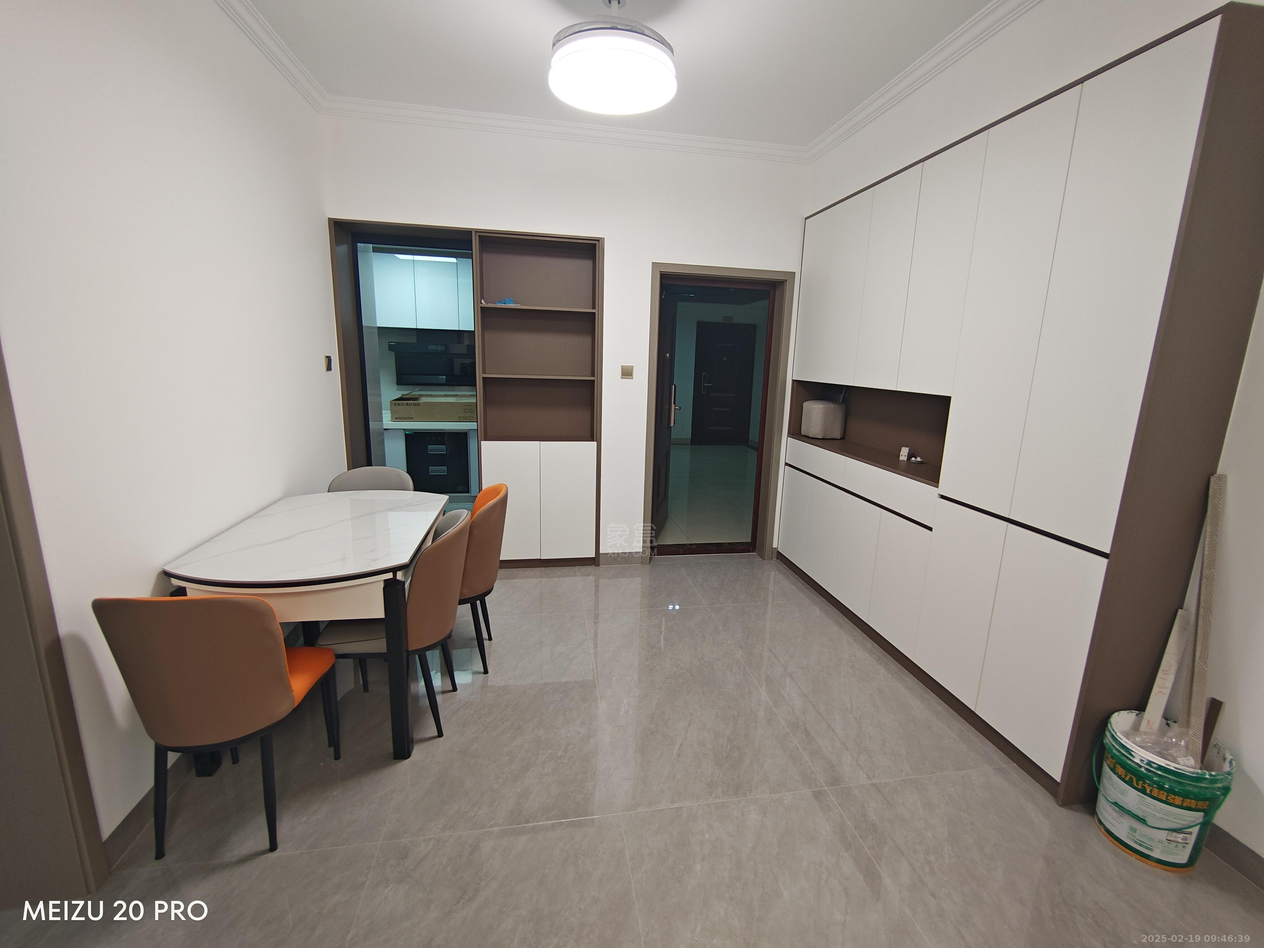 山水洲城华晨第一城 2室2厅1卫 1800.0元/月 山水洲城华晨第一城 2室2厅1卫 1800.0元/月室内图