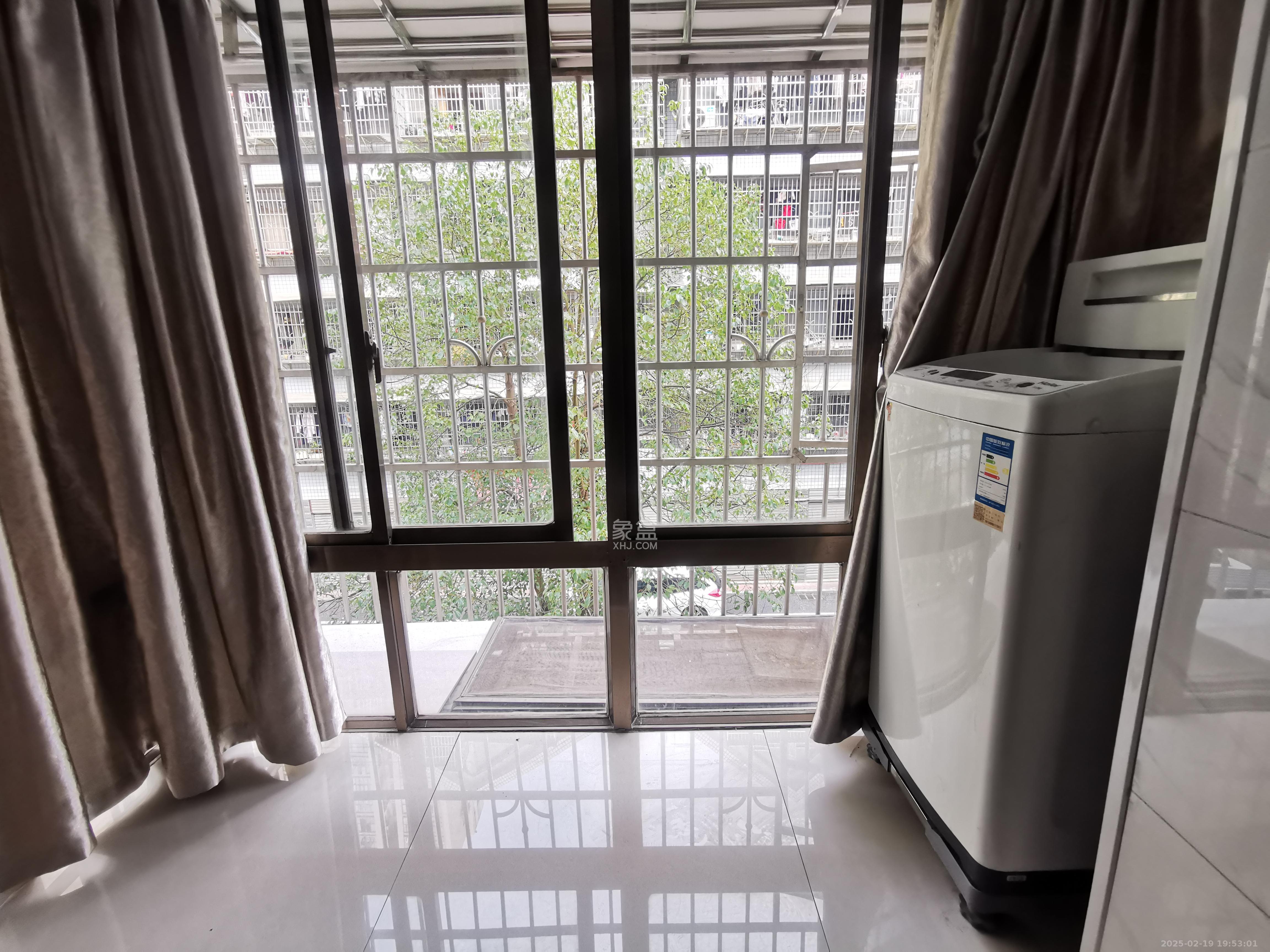 时代港湾 3室2厅2卫 2400.0元/月 时代港湾 3室2厅2卫 2400.0元/月室内图