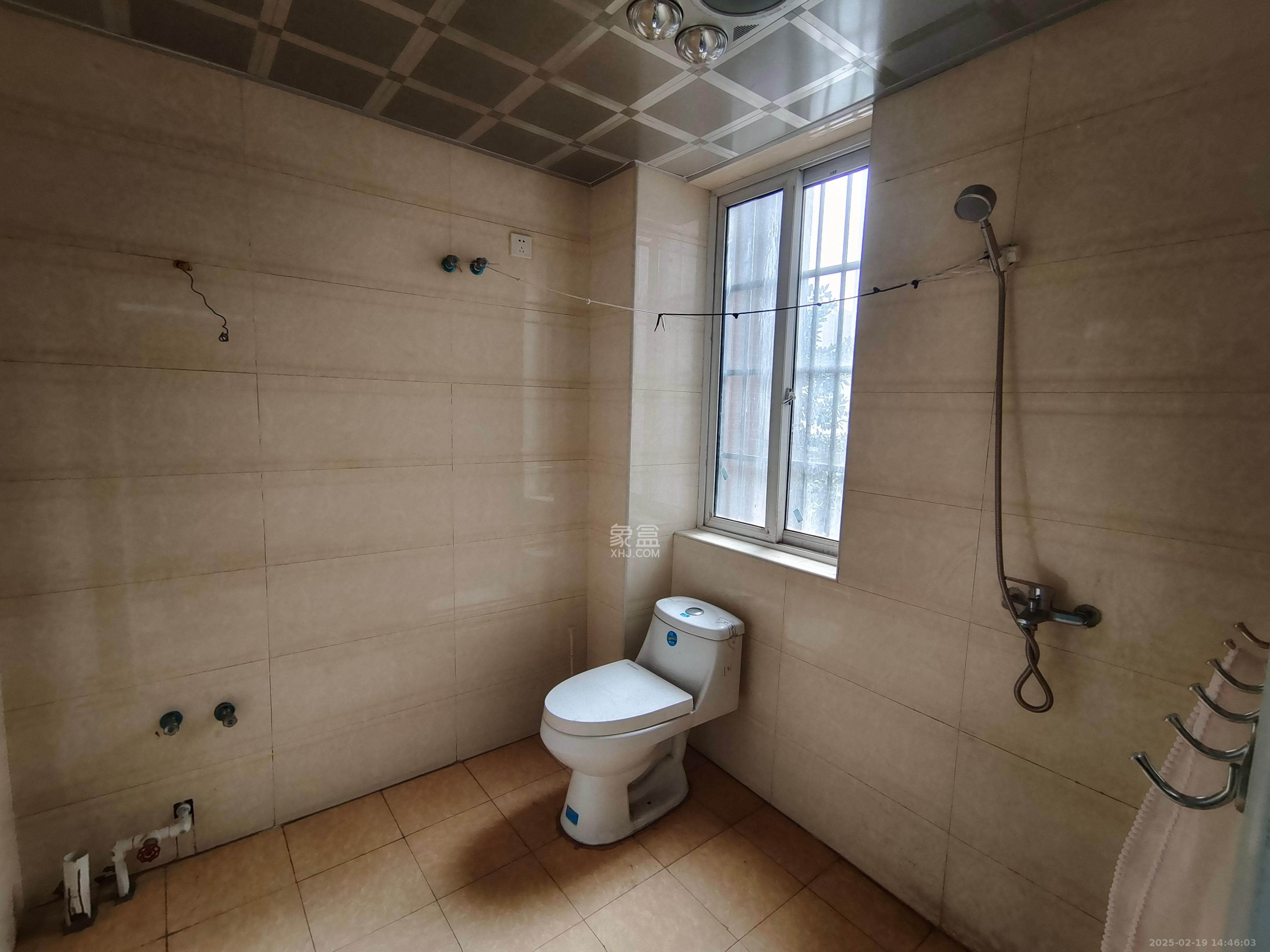 爵士湘 3室2厅2卫 2000.0元/月 爵士湘 3室2厅2卫 2000.0元/月室内图