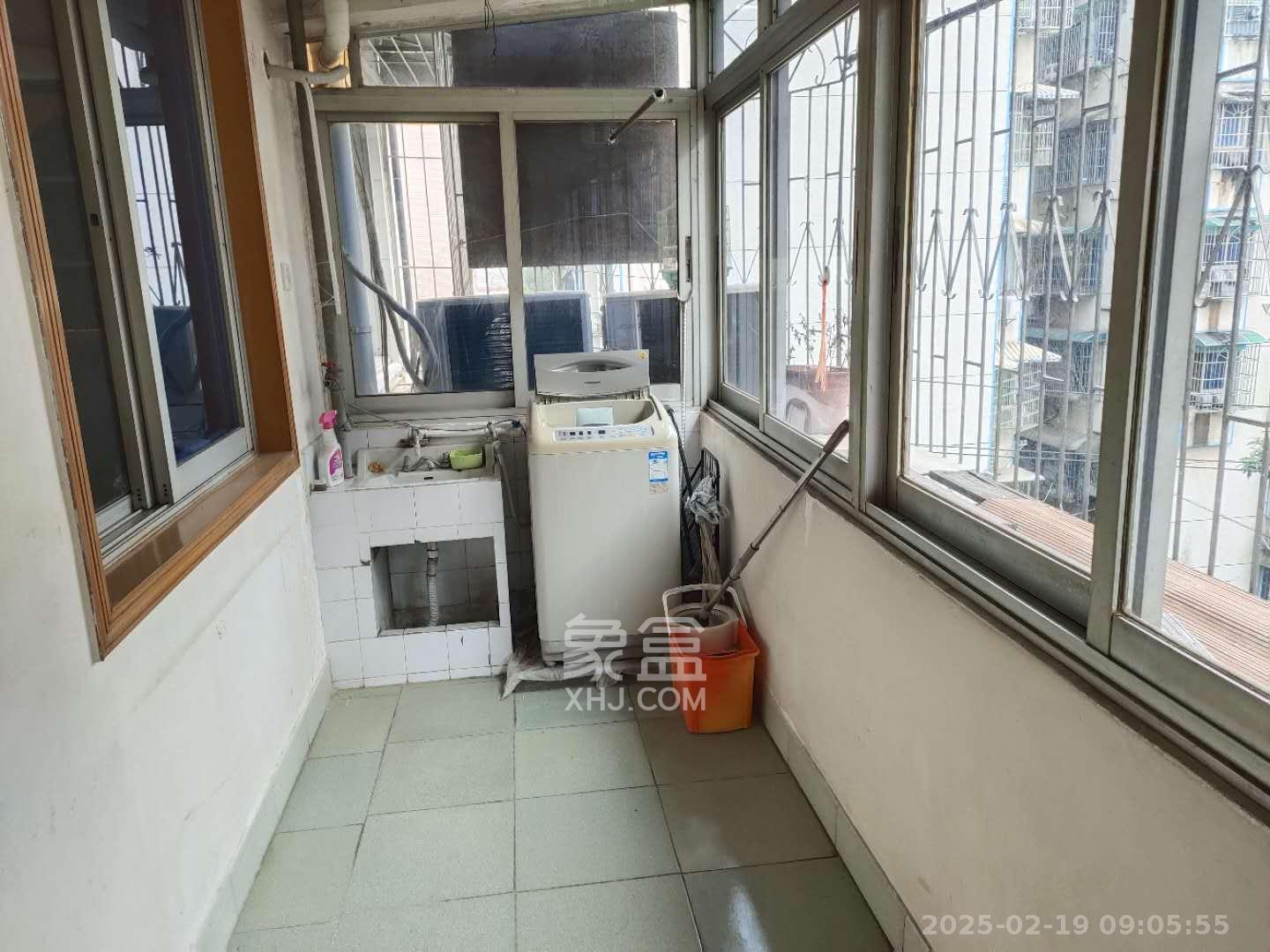 荷花园市直教师村（长沙市教育局直属教师二村）  3室2厅1卫   2000.00元/月室内图