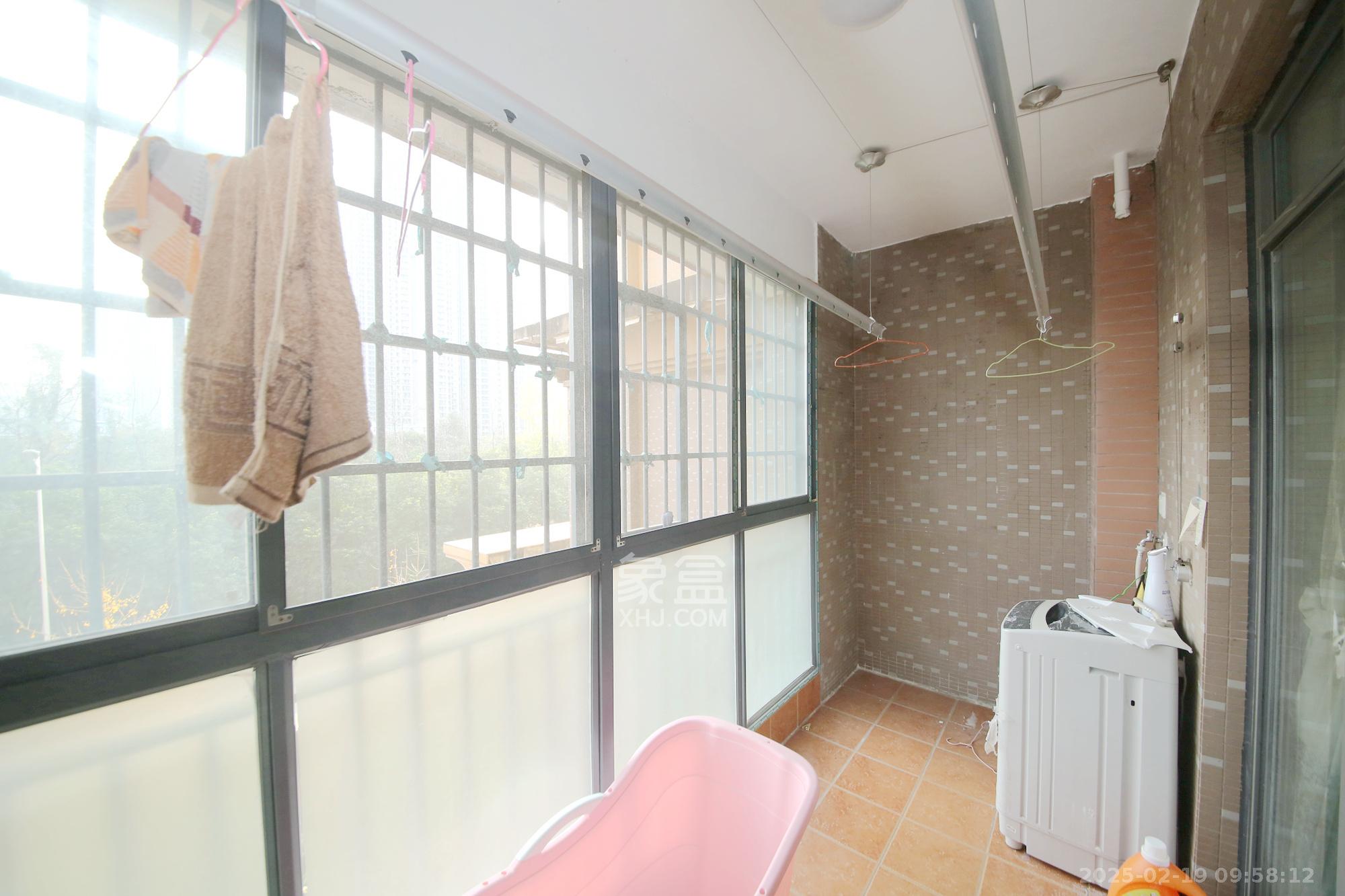 新华都万家城 3室2厅2卫 2500.0元/月 新华都万家城 3室2厅2卫 2500.0元/月室内图