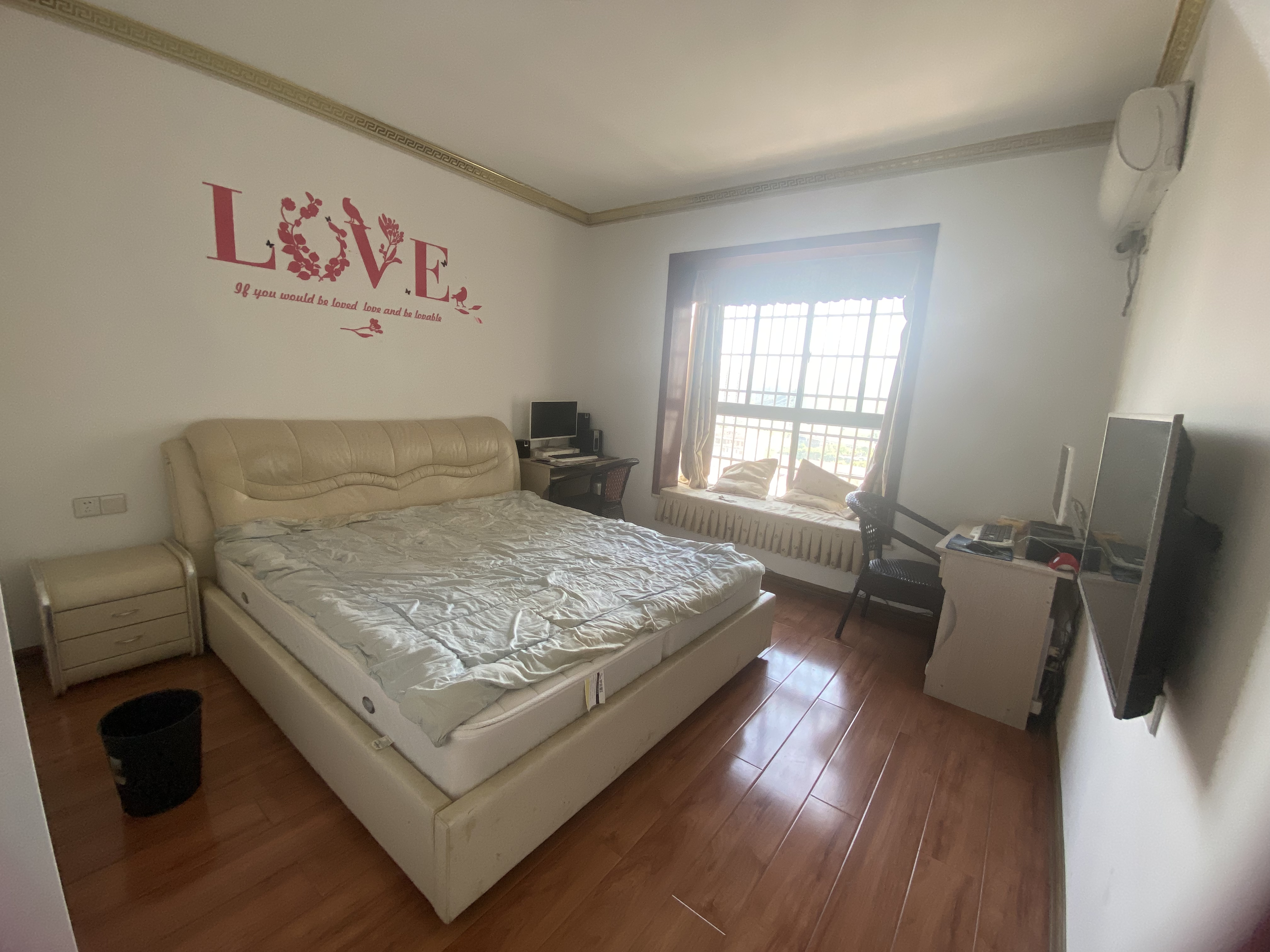 树鑫城市花园  3室2厅2卫    2200.0元/月 树鑫城市花园  3室2厅2卫    2200.0元/月室内图