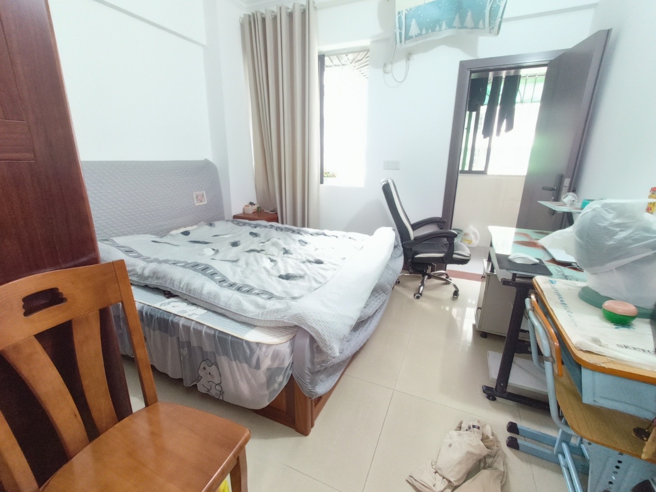 爱华小区 2室1厅1卫 78.0万 爱华小区 2室1厅1卫 78.0万客厅