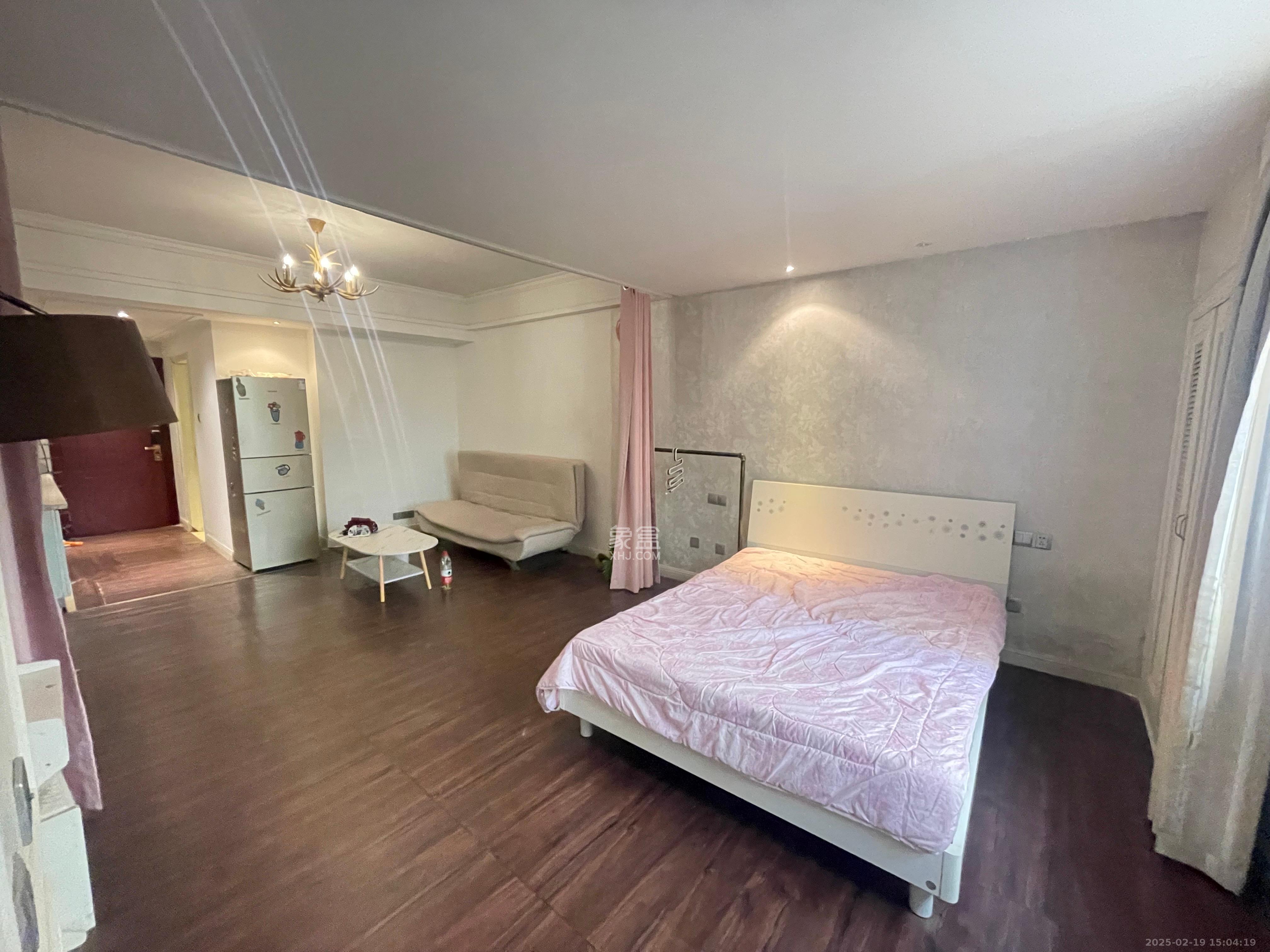 沁园春御院 1室1厅1卫 1800.0元/月 沁园春御院 1室1厅1卫 1800.0元/月室内图