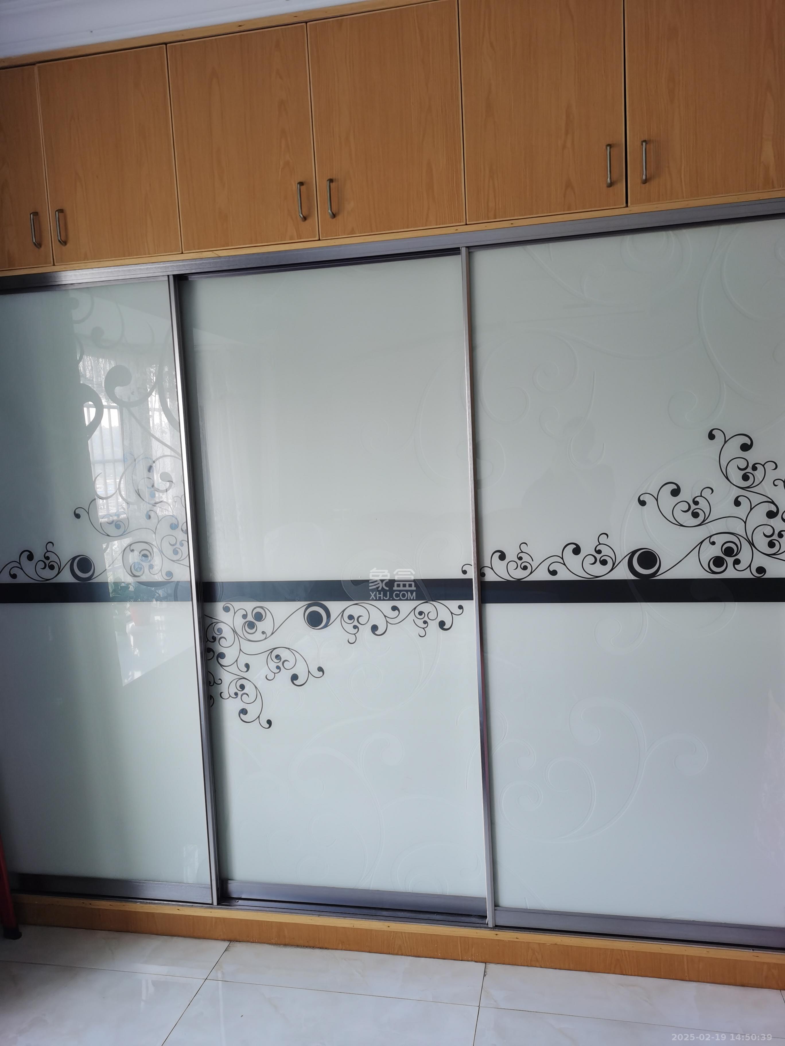 世纪桃花苑 1室1厅1卫 1400.0元/月 世纪桃花苑 1室1厅1卫 1400.0元/月室内图