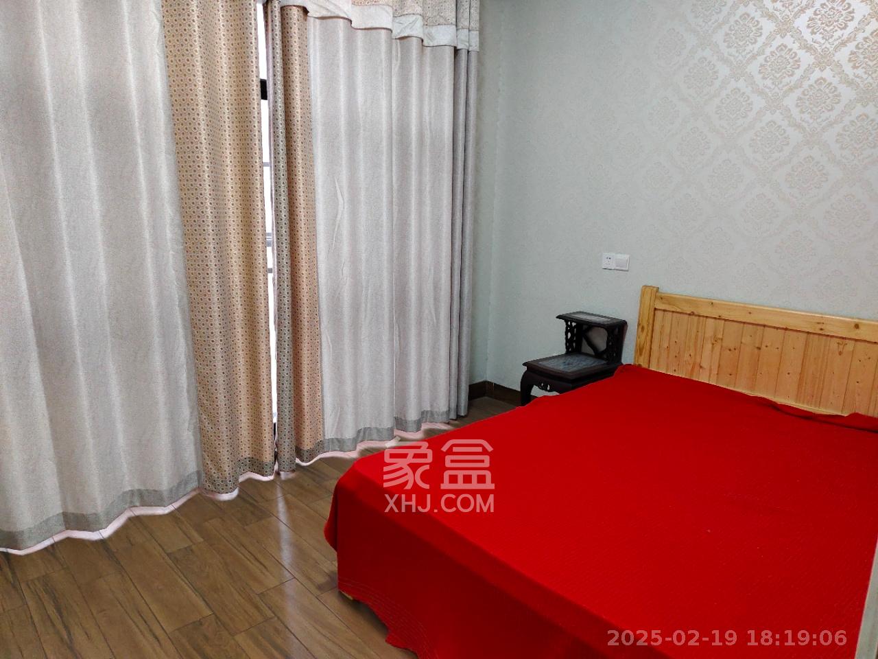 华雅花园 3室2厅1卫 1700.0元/月 华雅花园 3室2厅1卫 1700.0元/月室内图