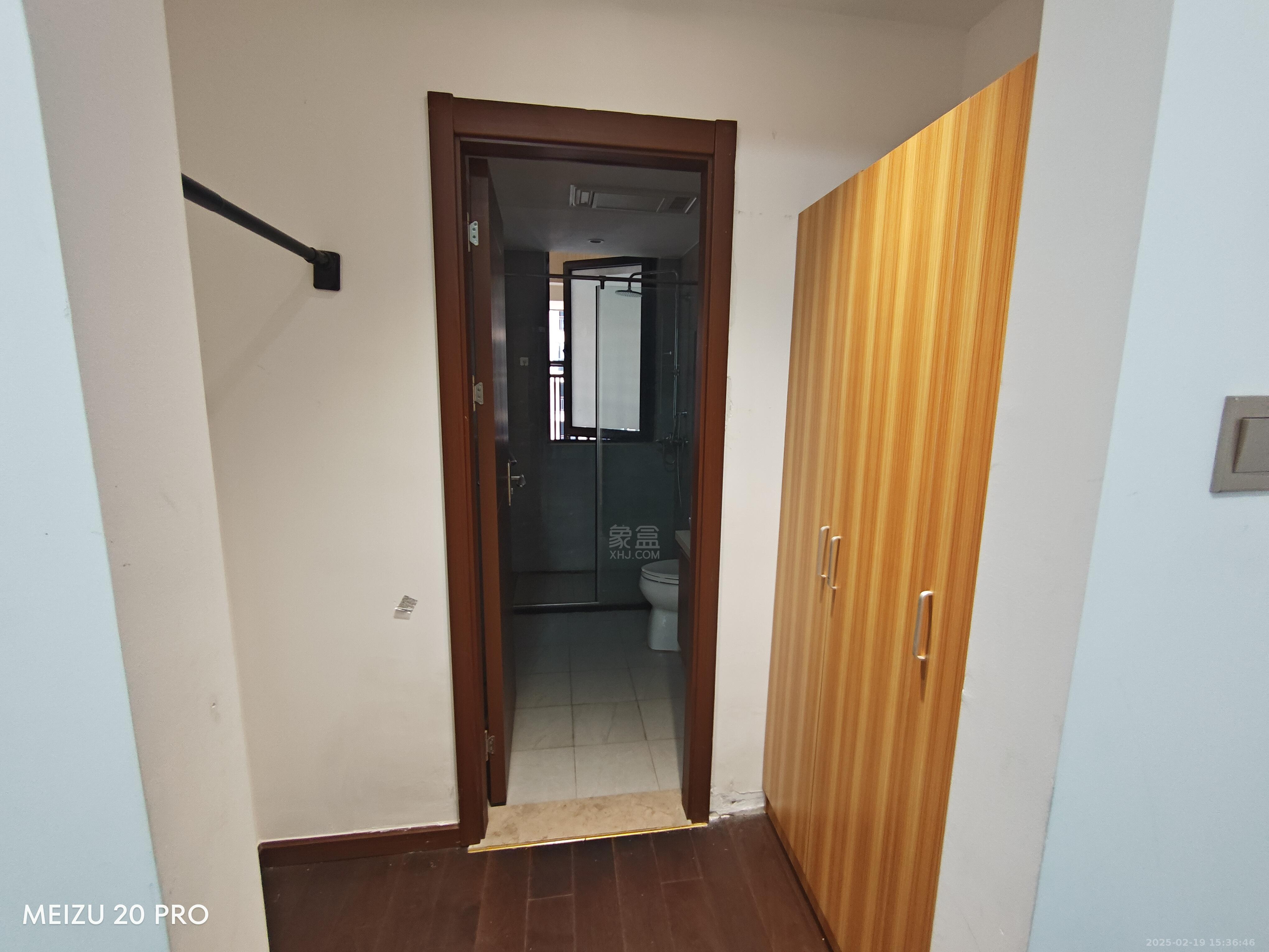 城际空间站 4室2厅2卫 2500.0元/月 城际空间站 4室2厅2卫 2500.0元/月室内图