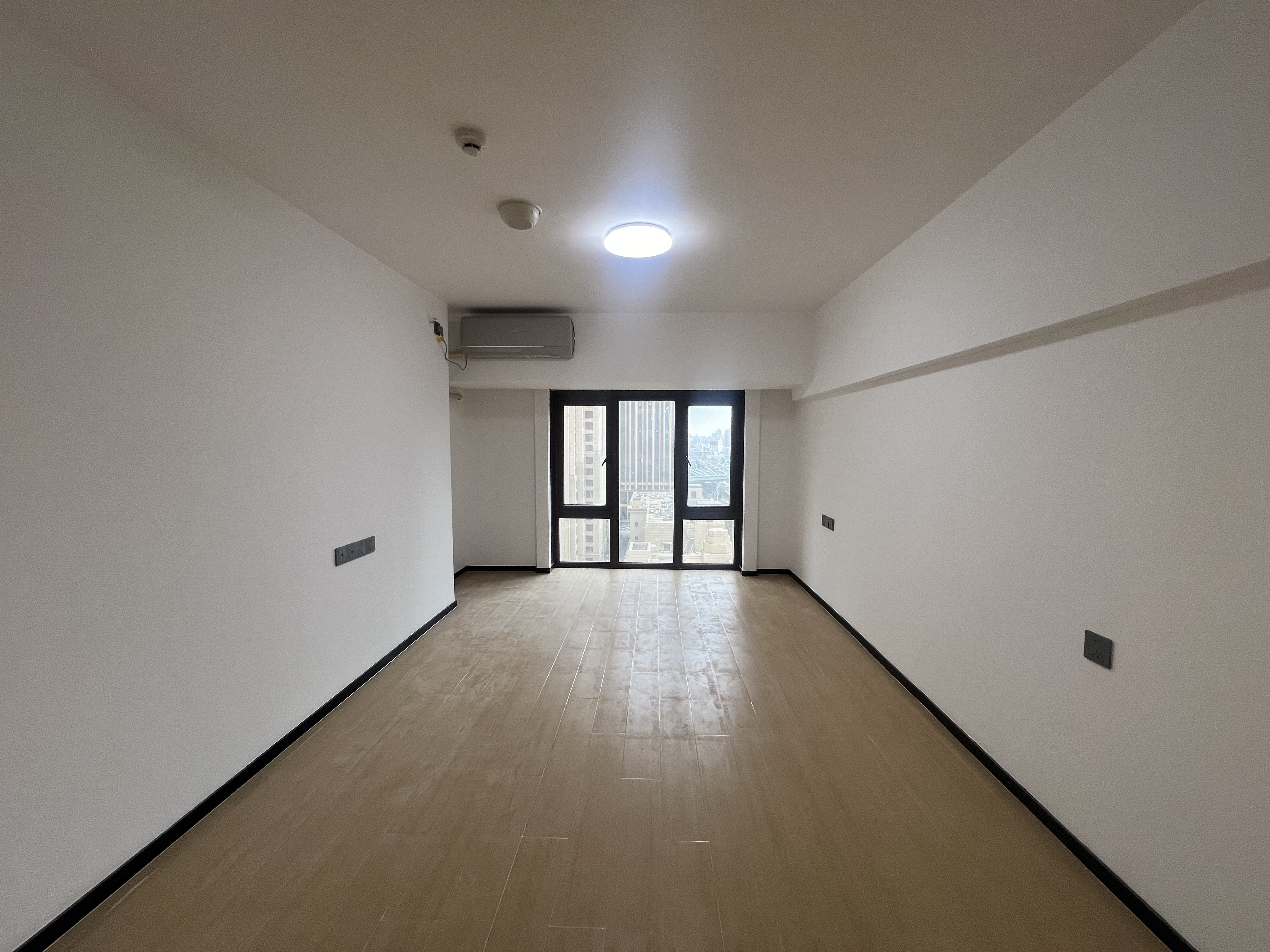 海航豪庭南苑  1室0厅1卫    2800.0元/月 海航豪庭南苑  1室0厅1卫    2800.0元/月室内图