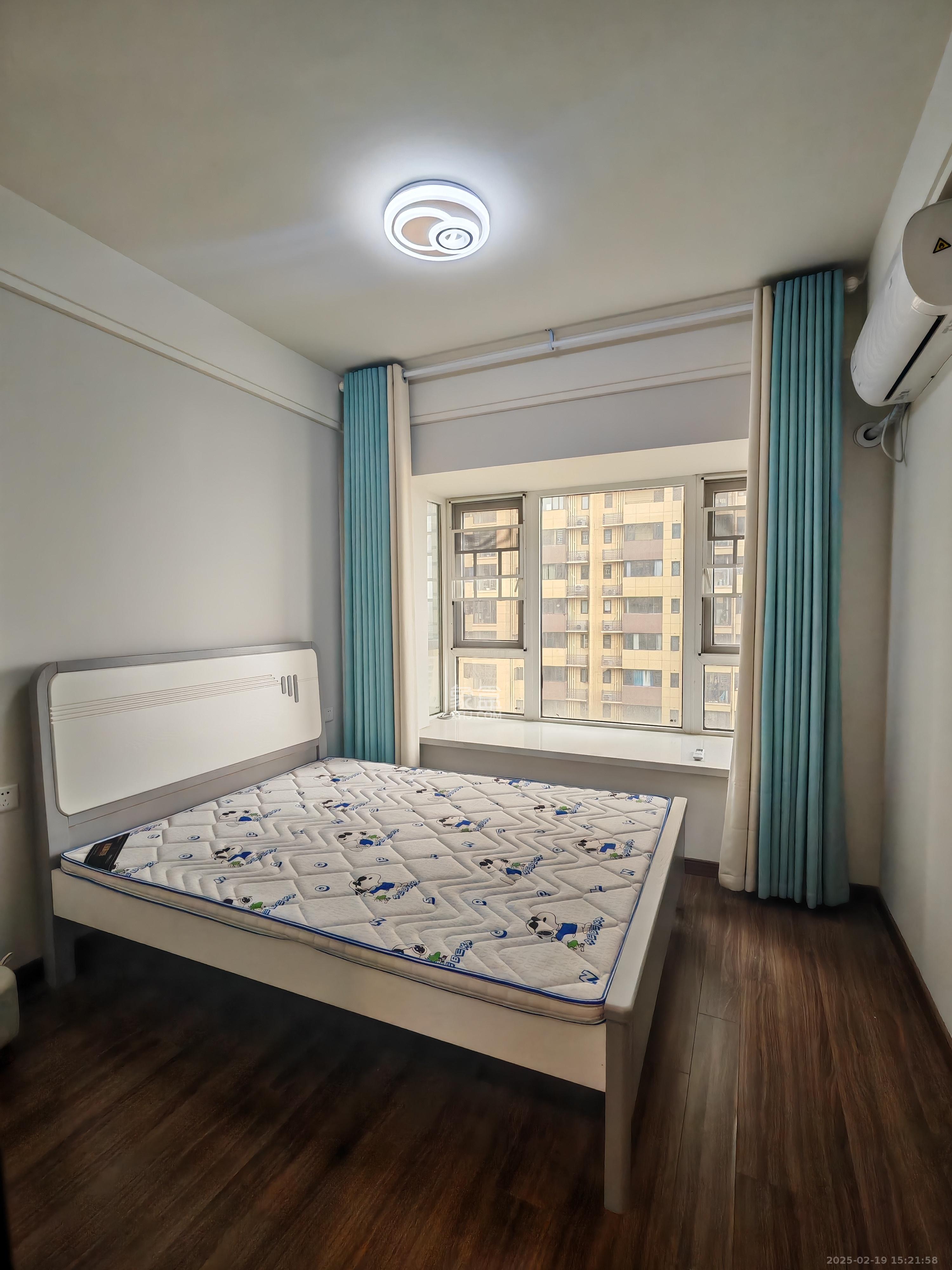 保利香槟国际  3室2厅2卫   2200.00元/月 保利香槟国际  3室2厅2卫   2200.00元/月室内图