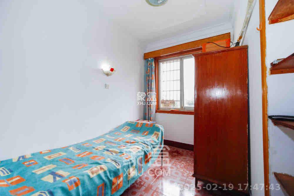 中建五局信和苑四区  1室0厅0卫    1500.0元/月 中建五局信和苑四区  1室0厅0卫    1500.0元/月室内图