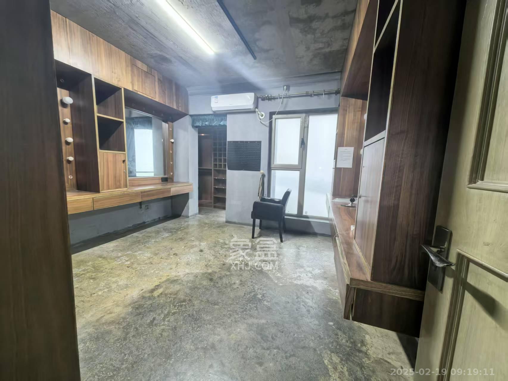 潮宗御苑  1室2厅2卫   7200.00元/月室内图