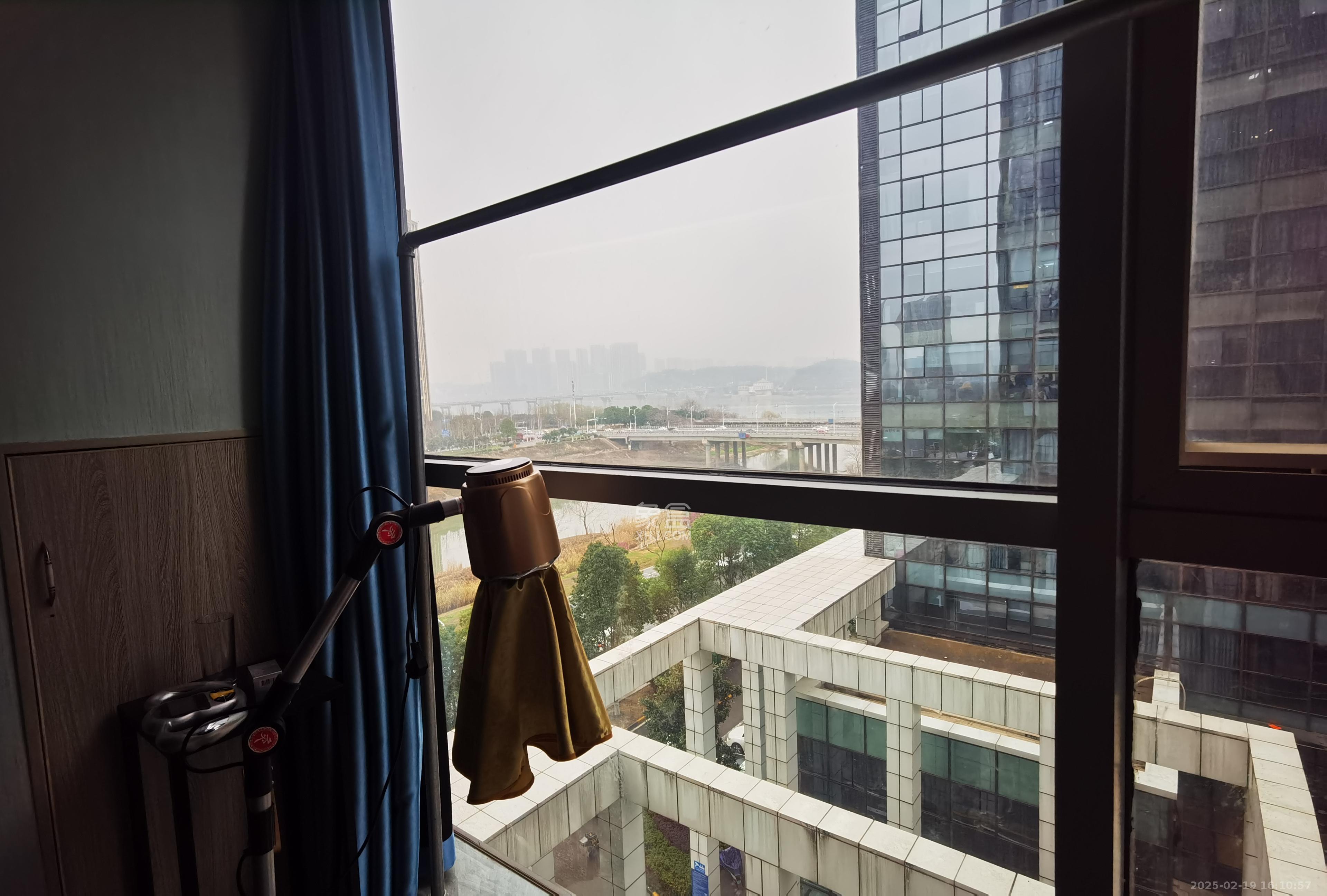 奥克斯滨仕花园(奥克斯洋湖广场/奥克斯中心) 1室0厅0卫 2000.0元/月 奥克斯滨仕花园(奥克斯洋湖广场/奥克斯中心) 1室0厅0卫 2000.0元/月室内图