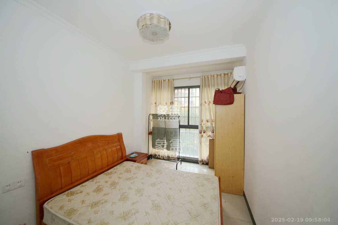 新华都万家城 3室2厅2卫 2500.0元/月 新华都万家城 3室2厅2卫 2500.0元/月室内图