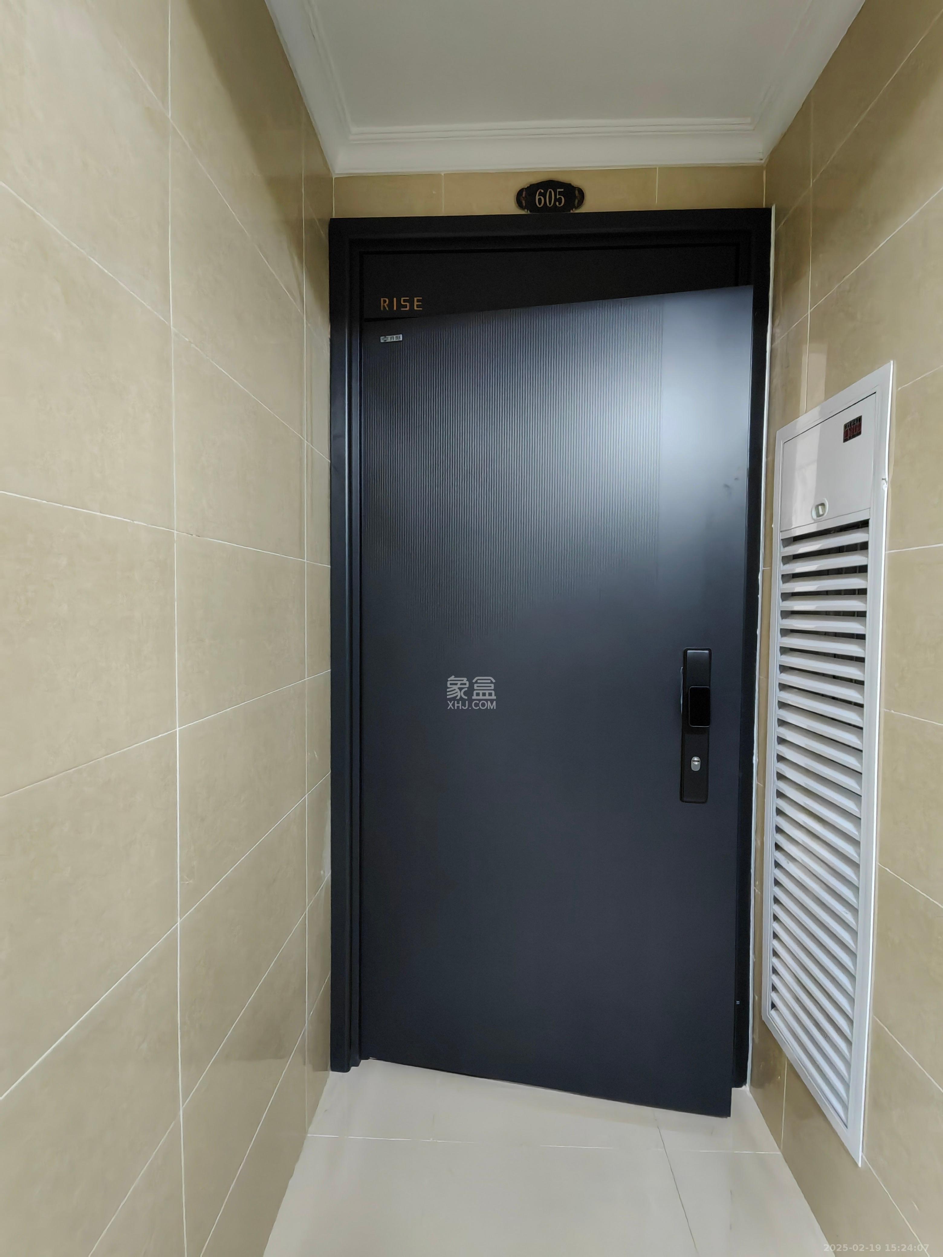 惟智园安置小区 5室2厅2卫 2800.0元/月 惟智园安置小区 5室2厅2卫 2800.0元/月室内图