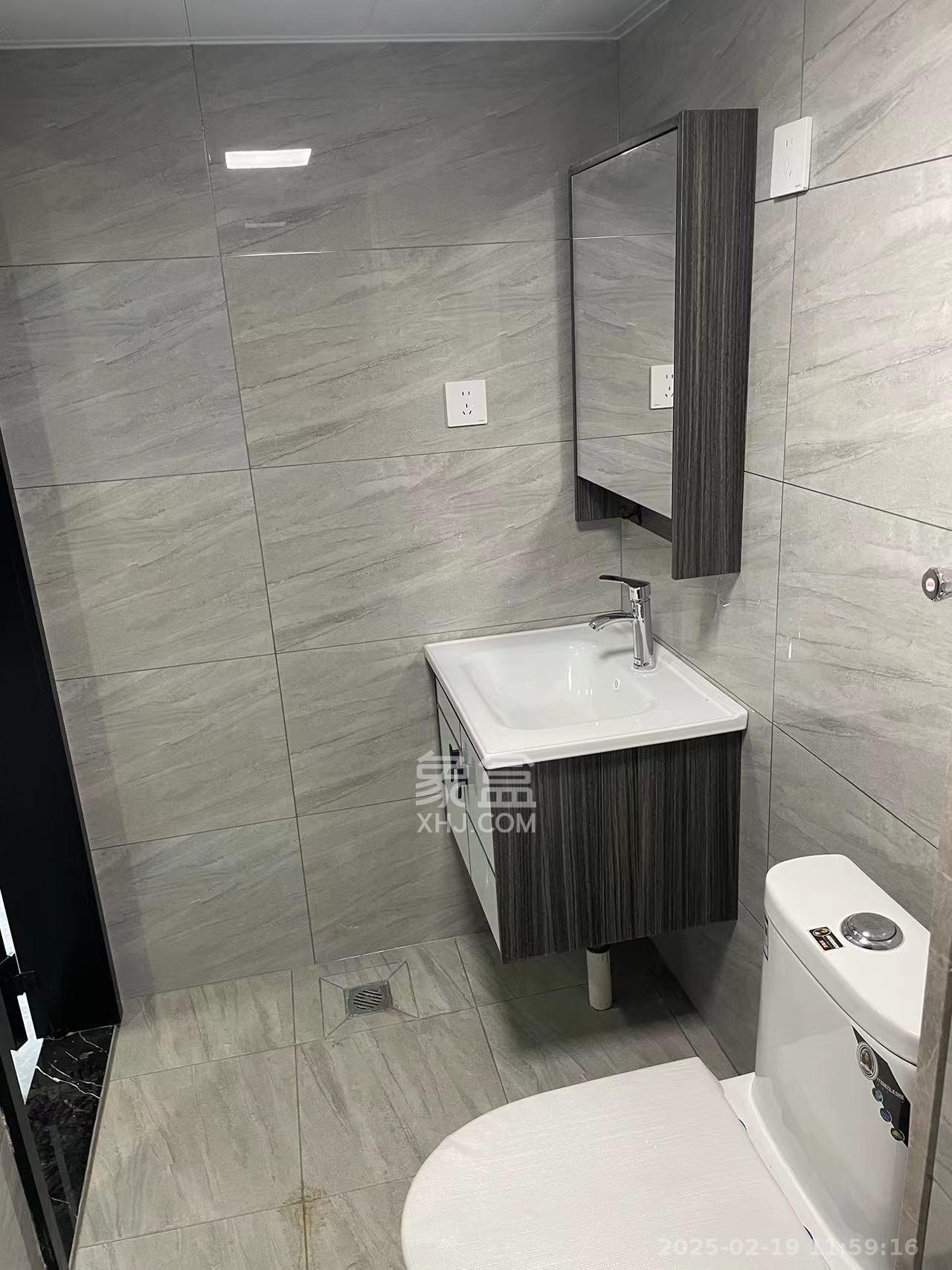 信诚湘江揽月(至善美景大厦) 1室1厅1卫 1700.0元/月 信诚湘江揽月(至善美景大厦) 1室1厅1卫 1700.0元/月室内图