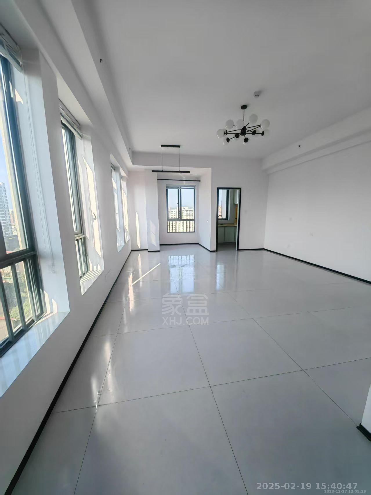 白鹤公馆 1室1厅0卫 2000.0元/月 白鹤公馆 1室1厅0卫 2000.0元/月室内图