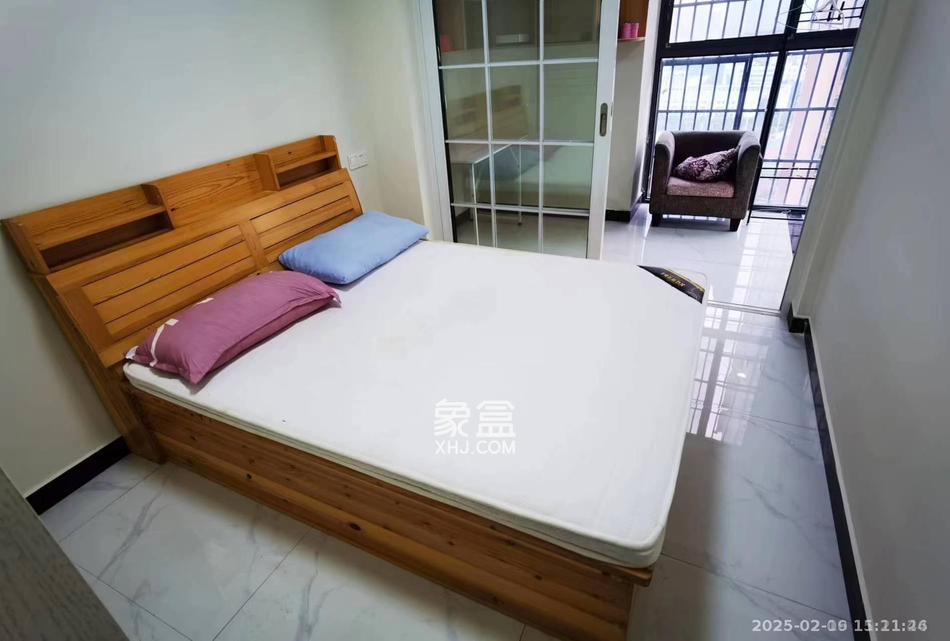 剑桥名门  2室1厅1卫   2000.00元/月室内图
