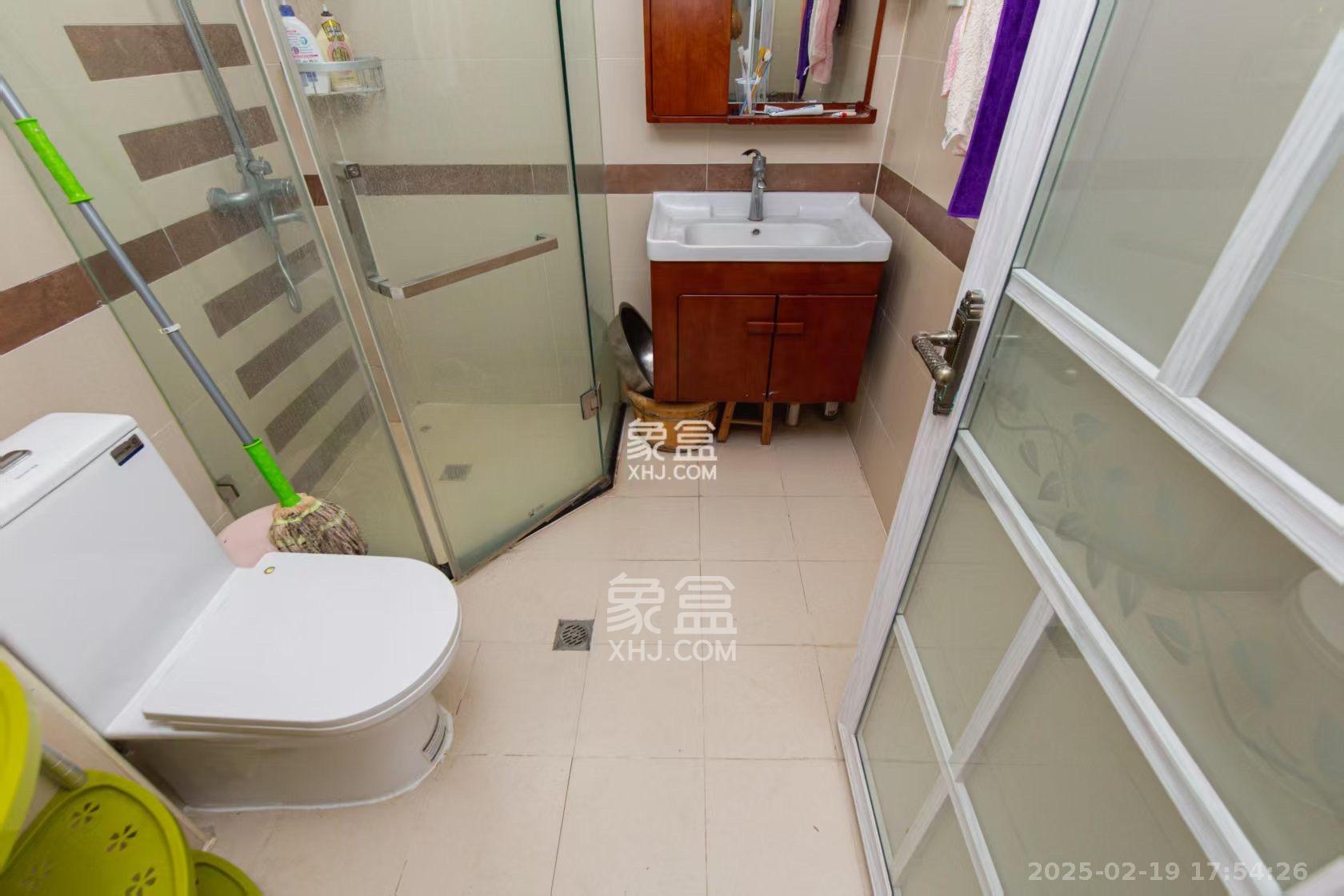 五矿万境水岸一期(万境水岸嘉苑) 2室2厅1卫 2200.0元/月 五矿万境水岸一期(万境水岸嘉苑) 2室2厅1卫 2200.0元/月室内图