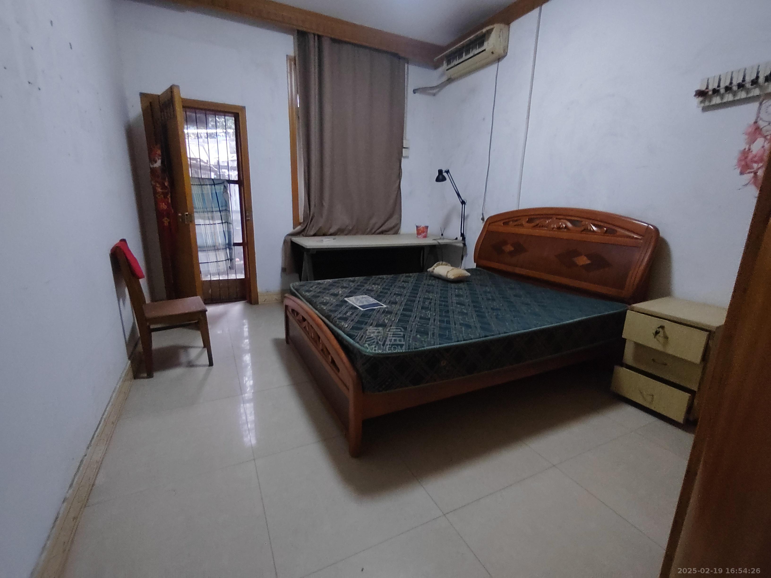 何家坳  2室0厅0卫    1000.0元/月 何家坳  2室0厅0卫    1000.0元/月室内图