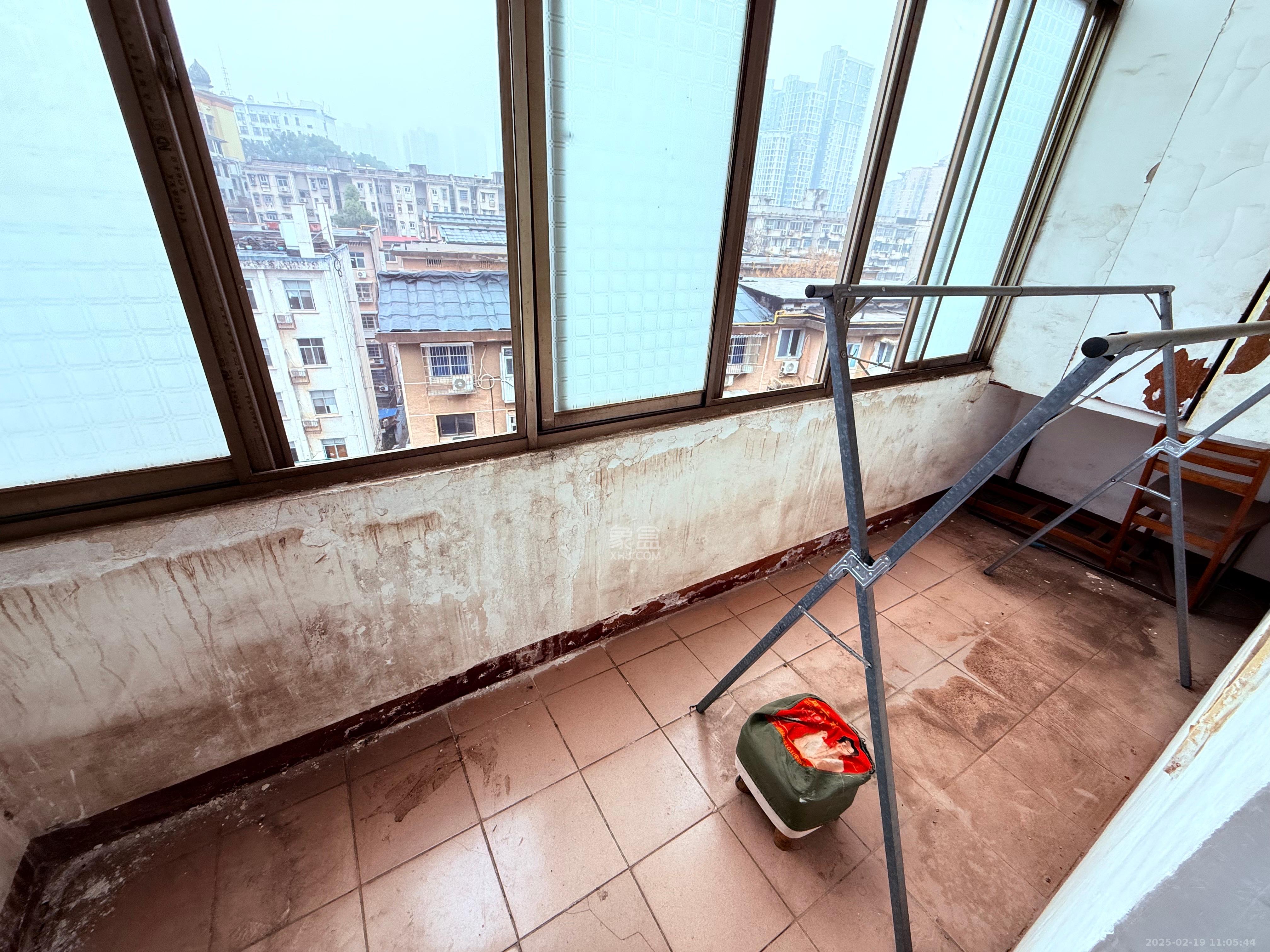 青山祠社区 2室2厅1卫 1000.0元/月 青山祠社区 2室2厅1卫 1000.0元/月室内图