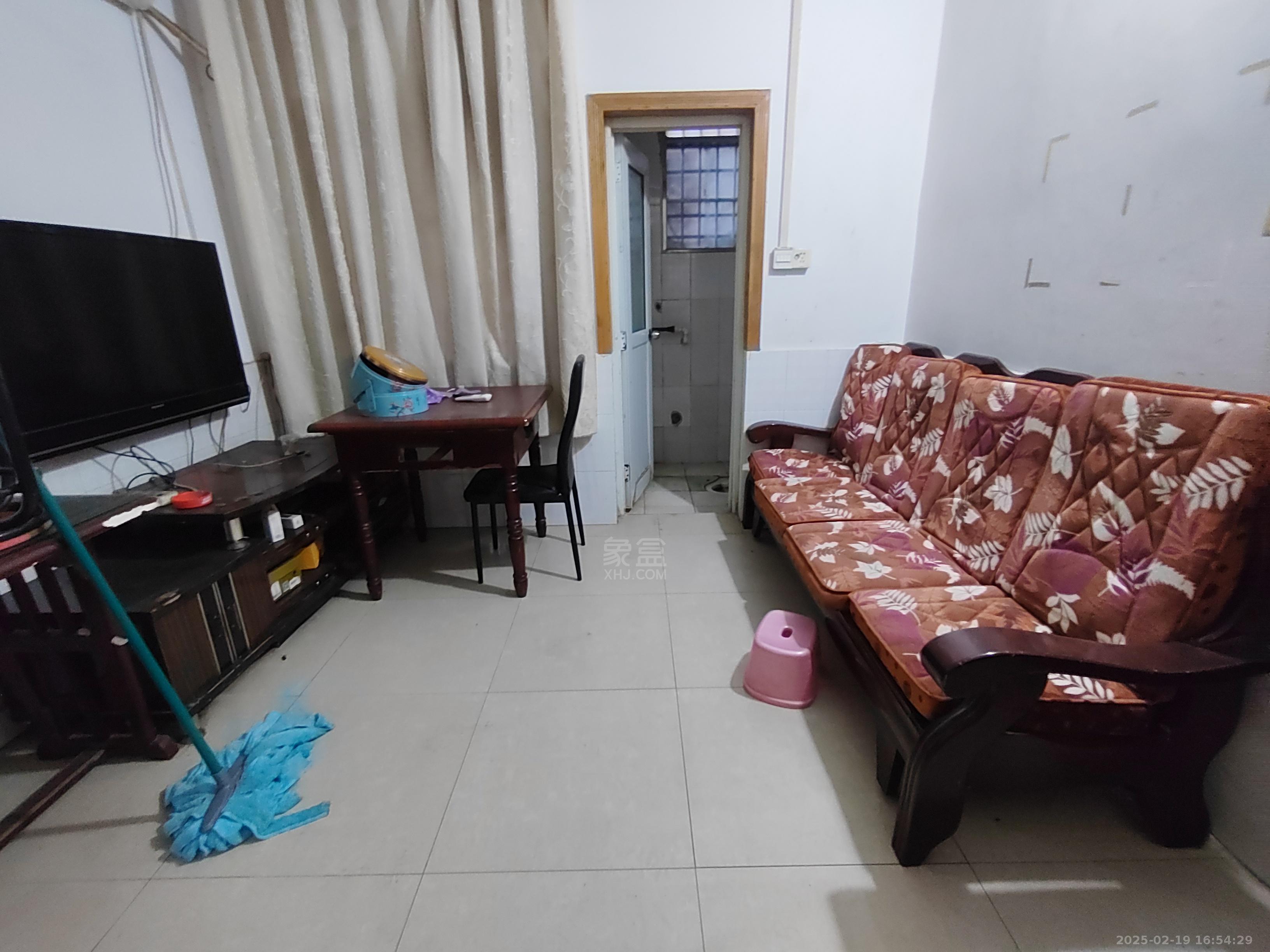 何家坳  2室0厅0卫    1000.0元/月 何家坳  2室0厅0卫    1000.0元/月室内图