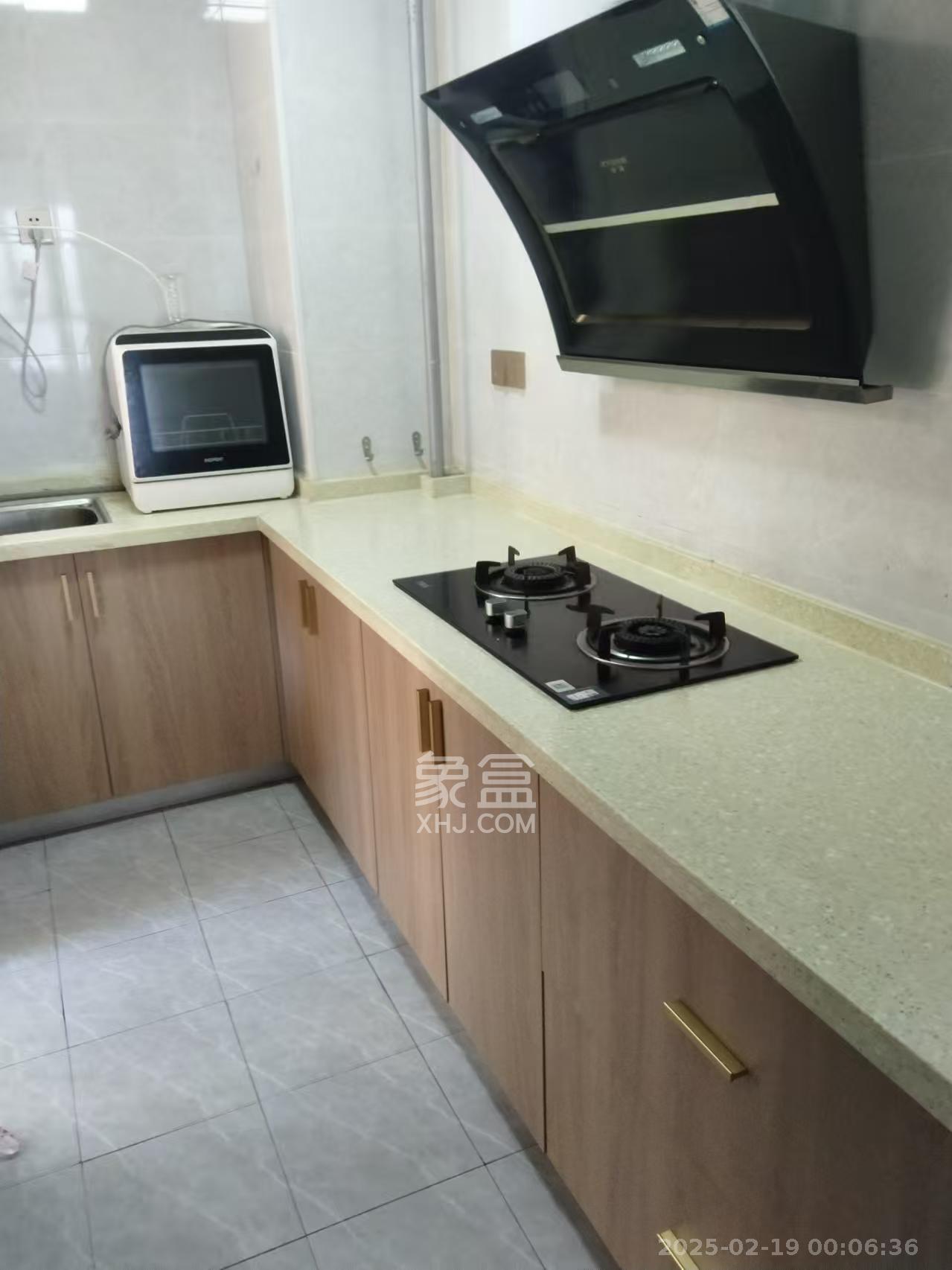 江山帝景雅典  3室2厅1卫   2300.00元/月室内图