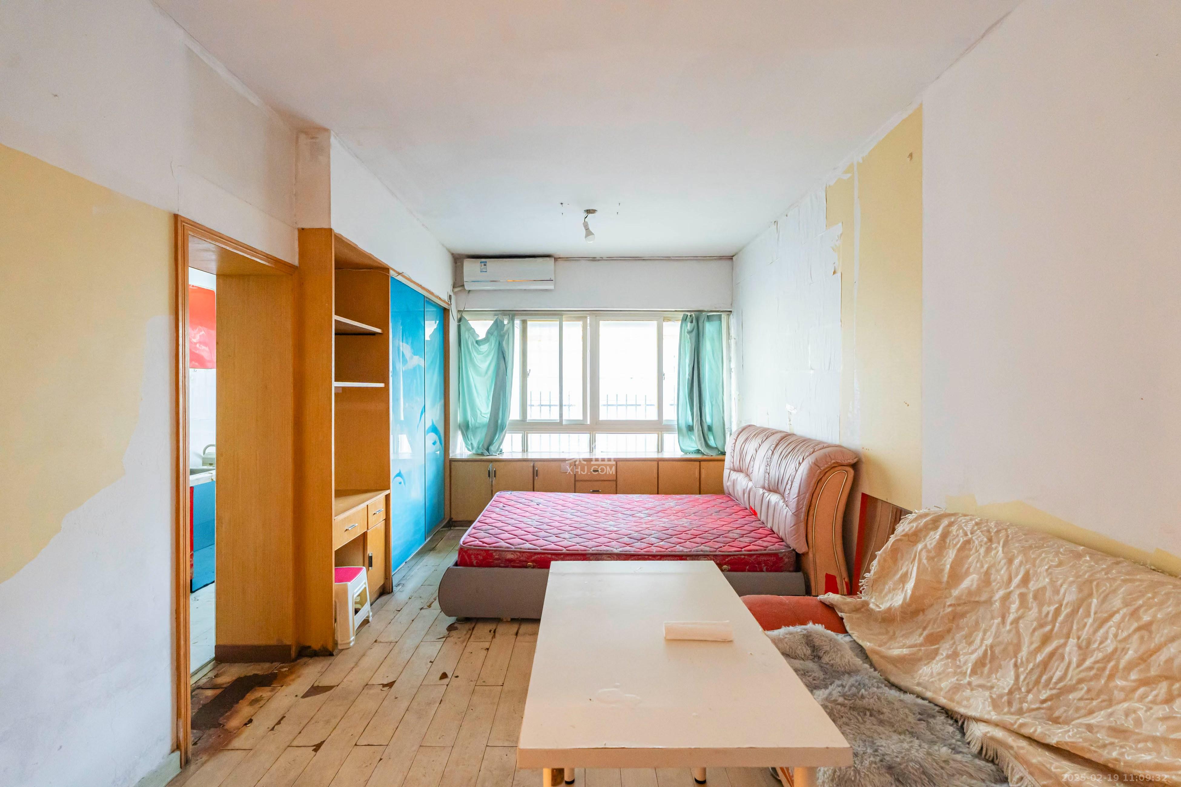 伍家岭生活广场  1室1厅1卫    1400.0元/月 伍家岭生活广场  1室1厅1卫    1400.0元/月