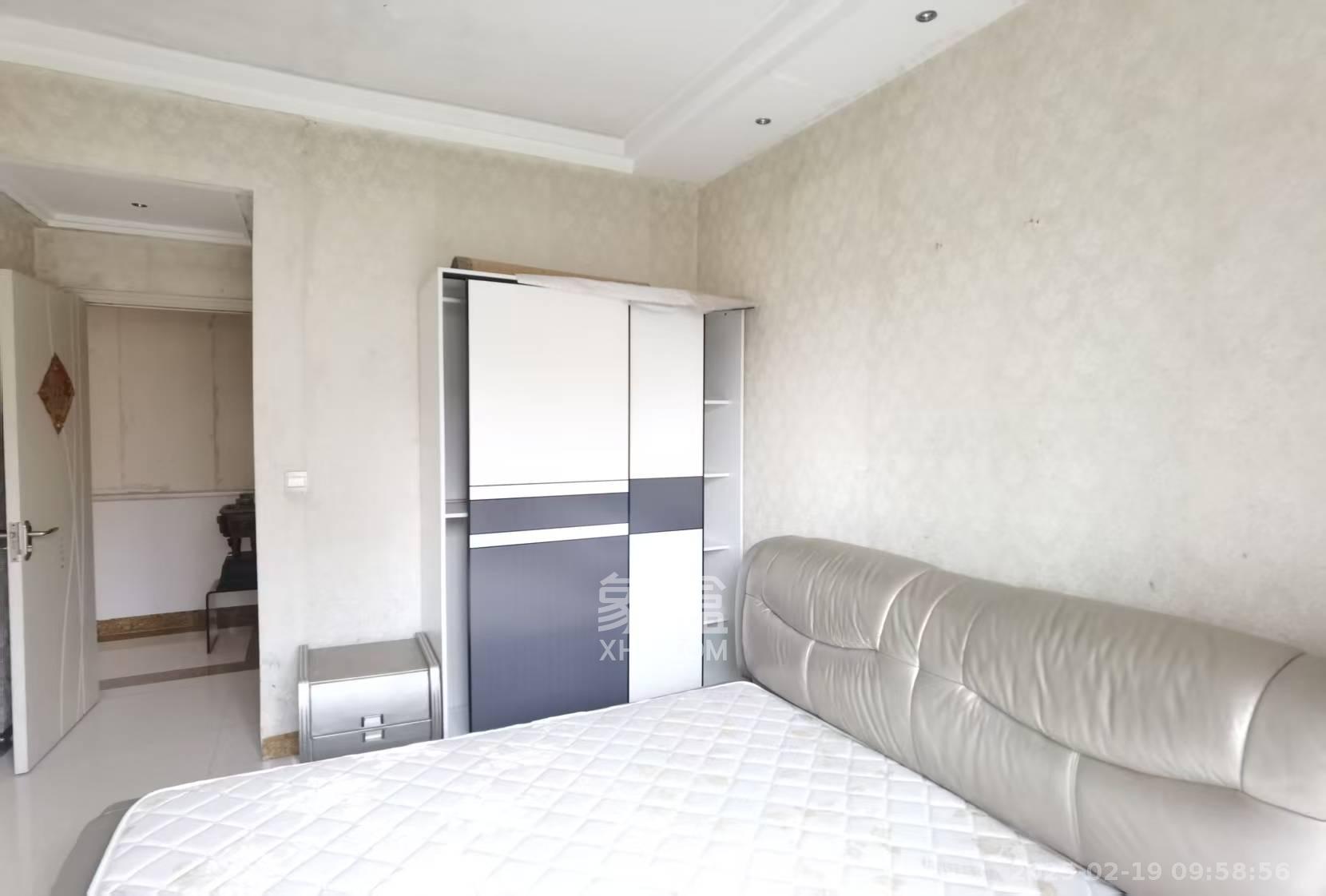 长沙玫瑰园 4室2厅2卫 2300.0元/月 长沙玫瑰园 4室2厅2卫 2300.0元/月室内图