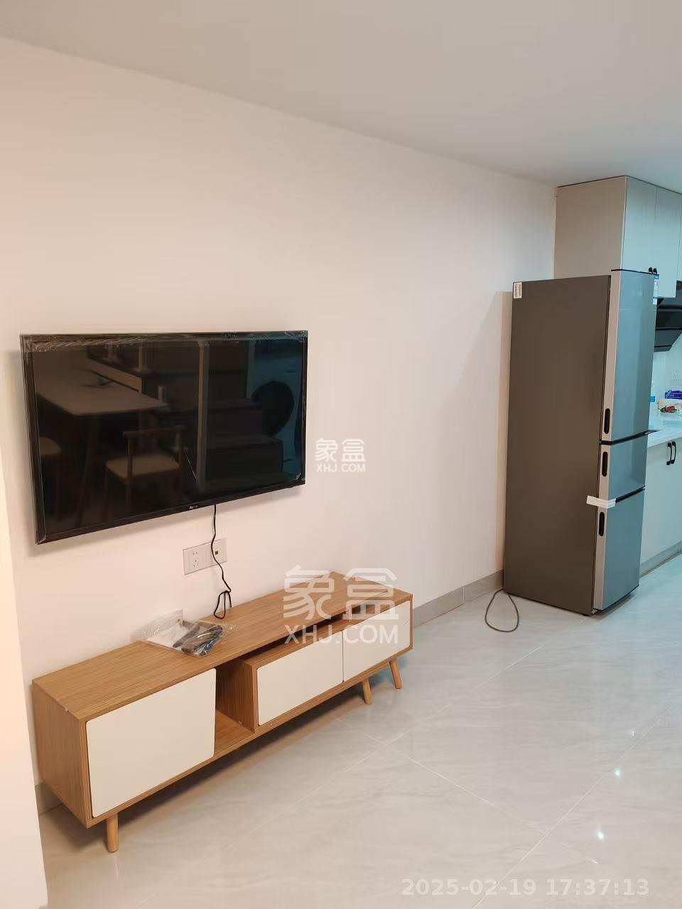 福晟翡翠湾 2室1厅1卫 2000.0元/月 福晟翡翠湾 2室1厅1卫 2000.0元/月室内图