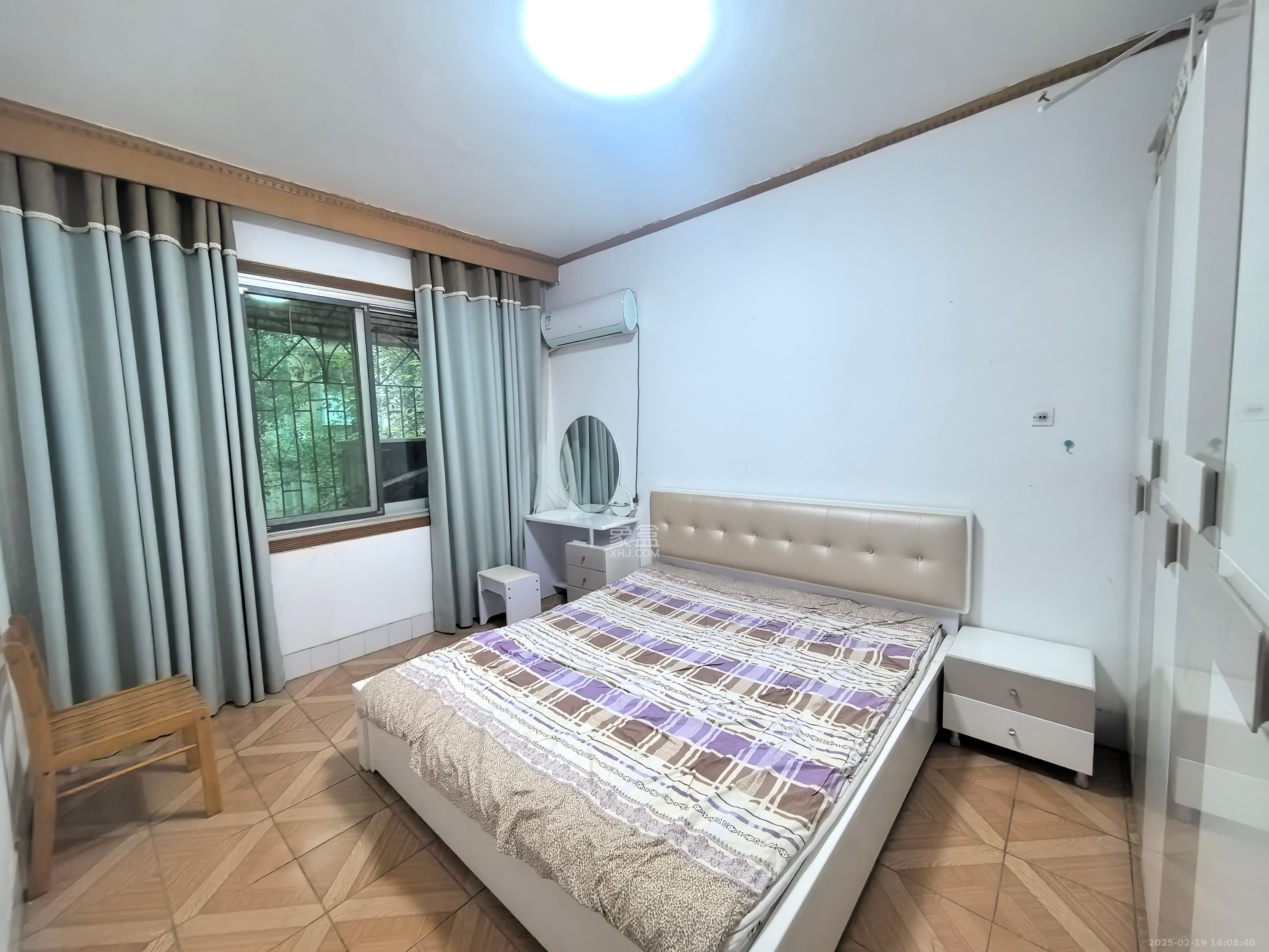 路桥宿舍 2室1厅1卫 1300.0元/月 路桥宿舍 2室1厅1卫 1300.0元/月室内图