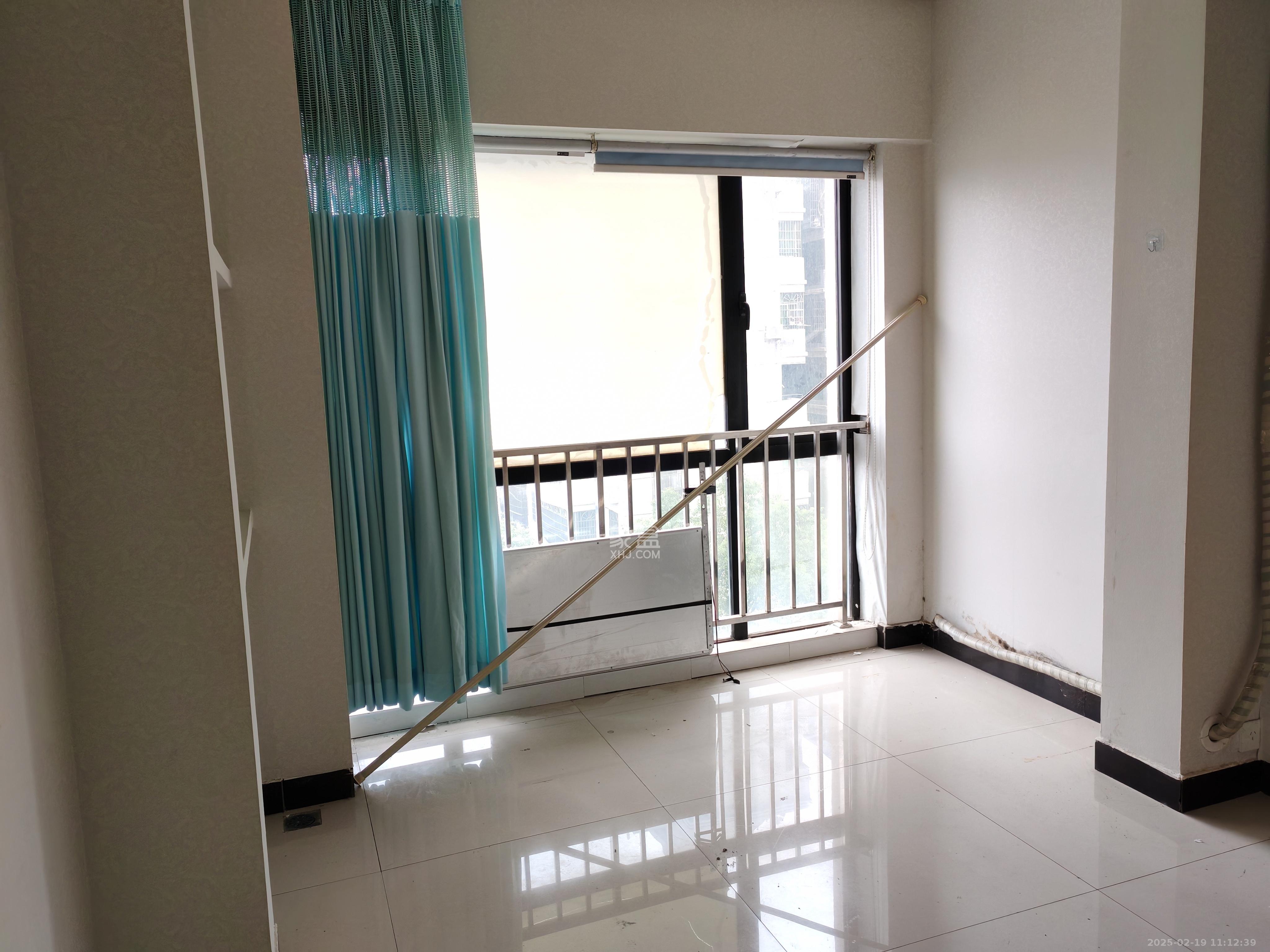 锦泰东环国际 1室2厅1卫 2000.0元/月 锦泰东环国际 1室2厅1卫 2000.0元/月室内图