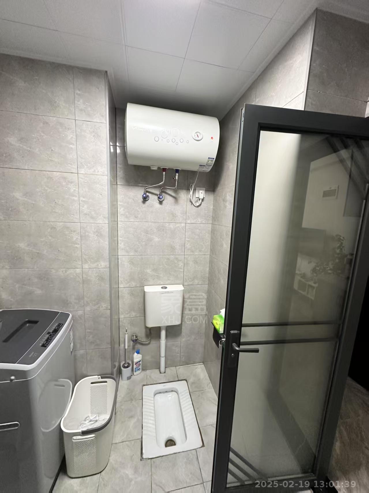 朗廷览江 1室0厅0卫 1600.0元/月 朗廷览江 1室0厅0卫 1600.0元/月室内图